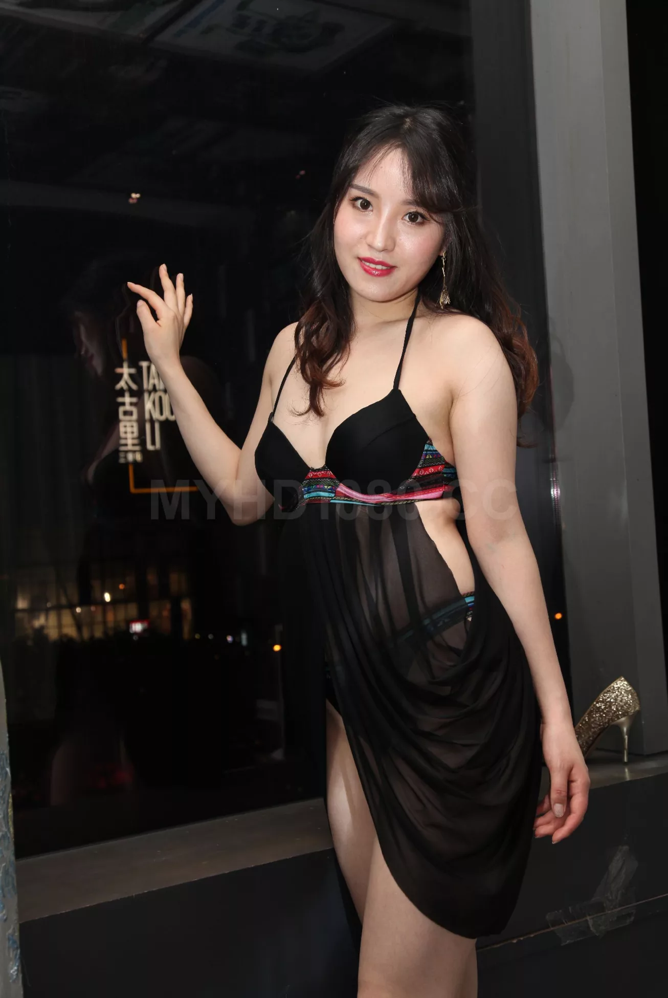 国模 国模 组图 大尺码 含香 私拍 人体 人体