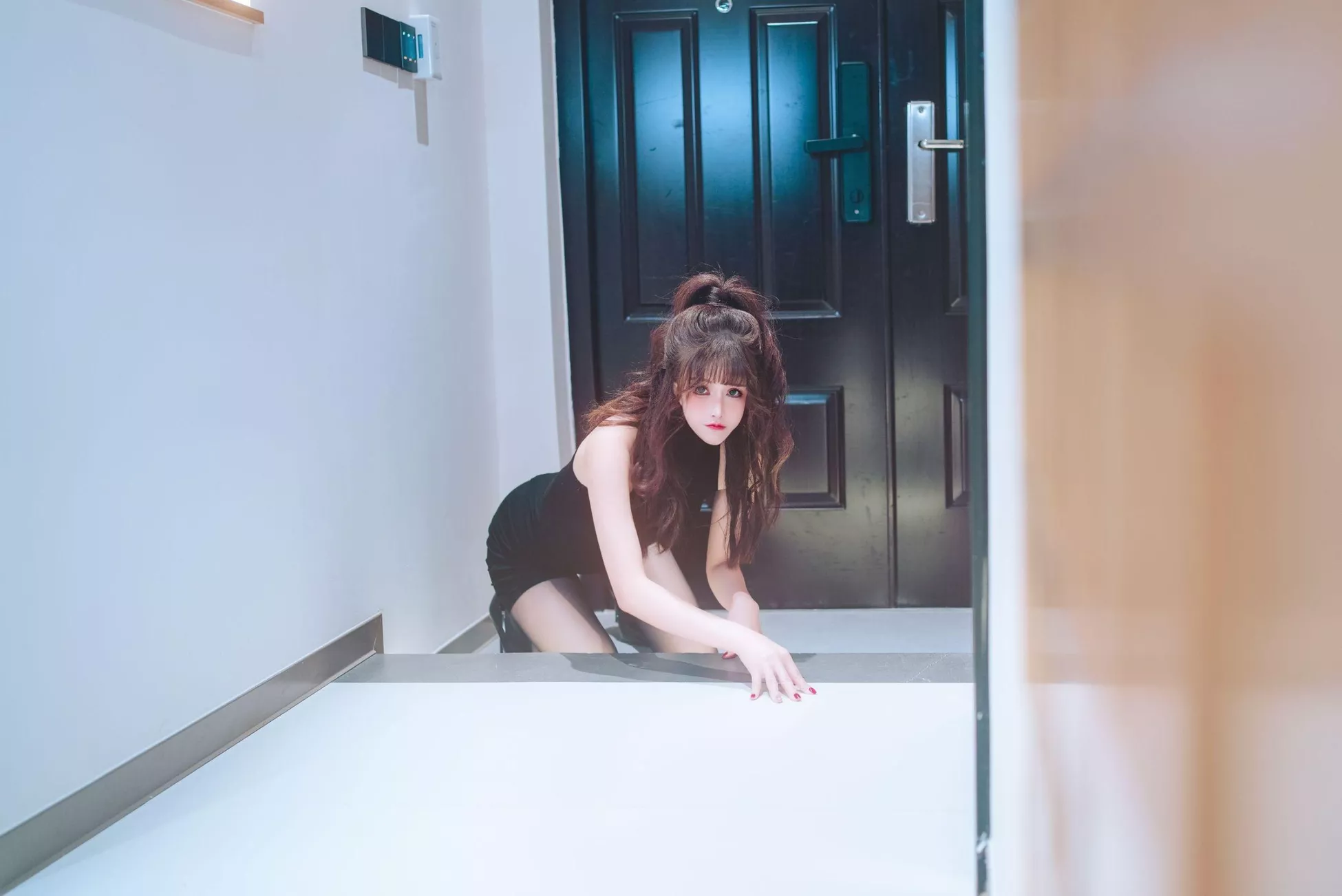 《网贷丫头救赎（牧化）》 优质写真摄影 鹿八岁