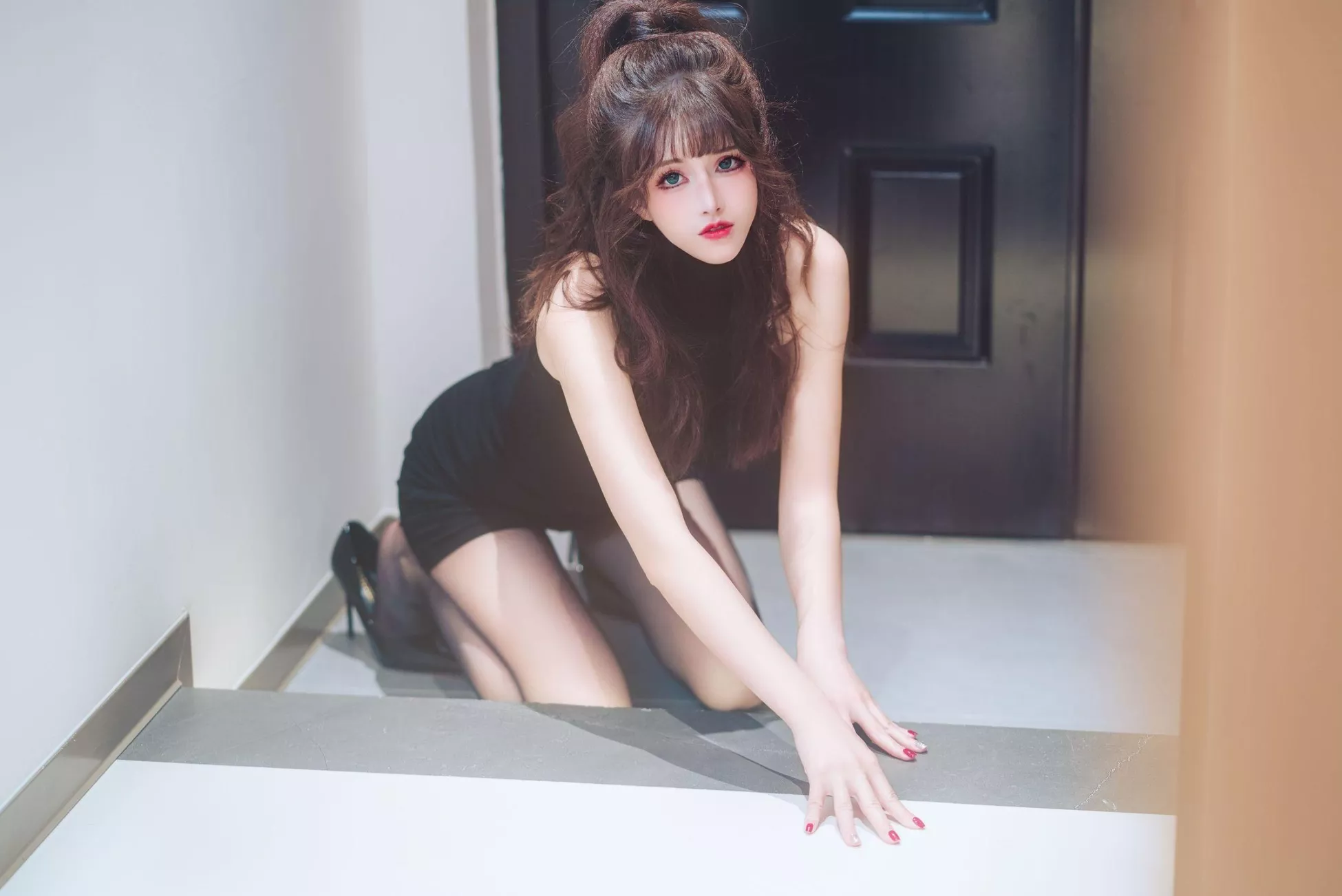 《网贷丫头救赎（牧化）》 优质写真摄影 鹿八岁