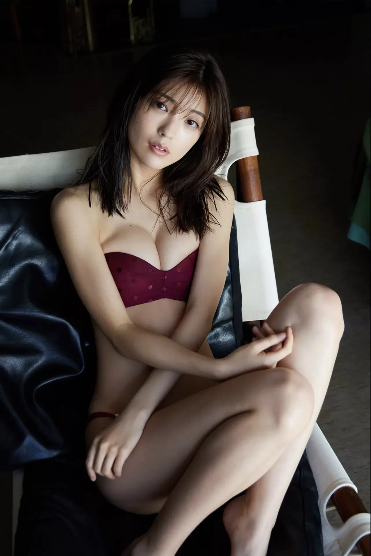 全集修正 Kudo 工藤美�@friday写真集 Mio 「はじめて魅せる大人ＳＥＸＹ」