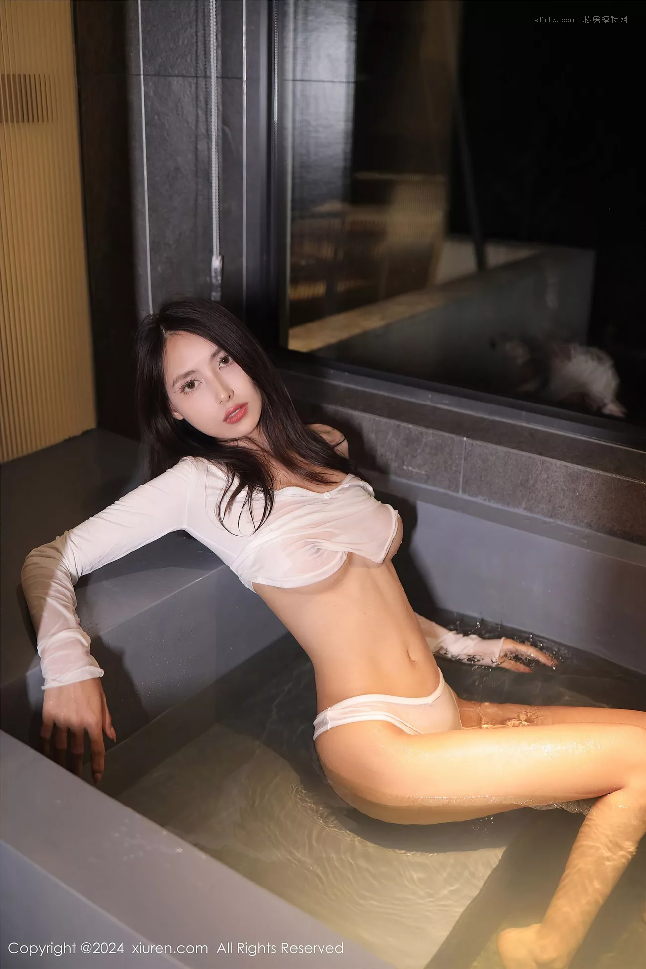 【秀人XiuRen】高画质图相 lingyu69 No.8804