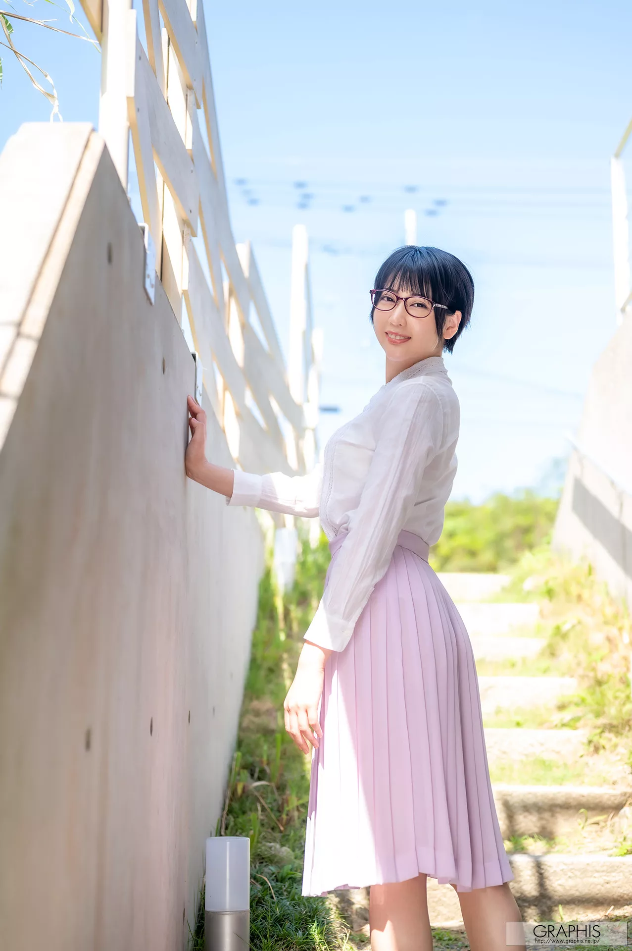 and 「Modest Natsume 夏目��【日本 Hibiki 写真 全集修正 Graphis】 Mature!」 Gals