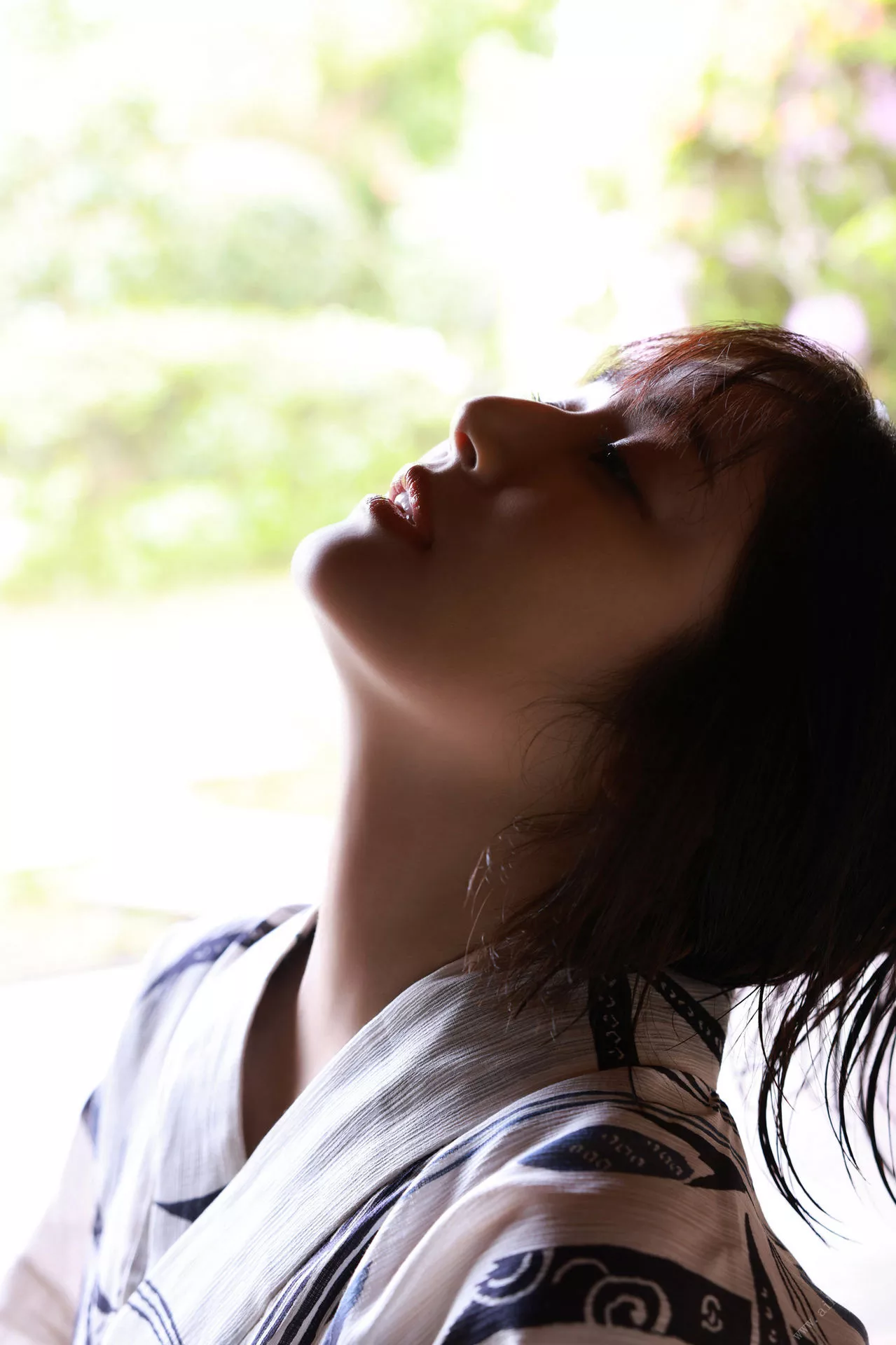 「Ｑｕｅｅｎｓ 新藤まなみfriday摄影集 No.３」 Manami Shindo 全集修正 未公开Ｅｄｉｔｉｏｎ