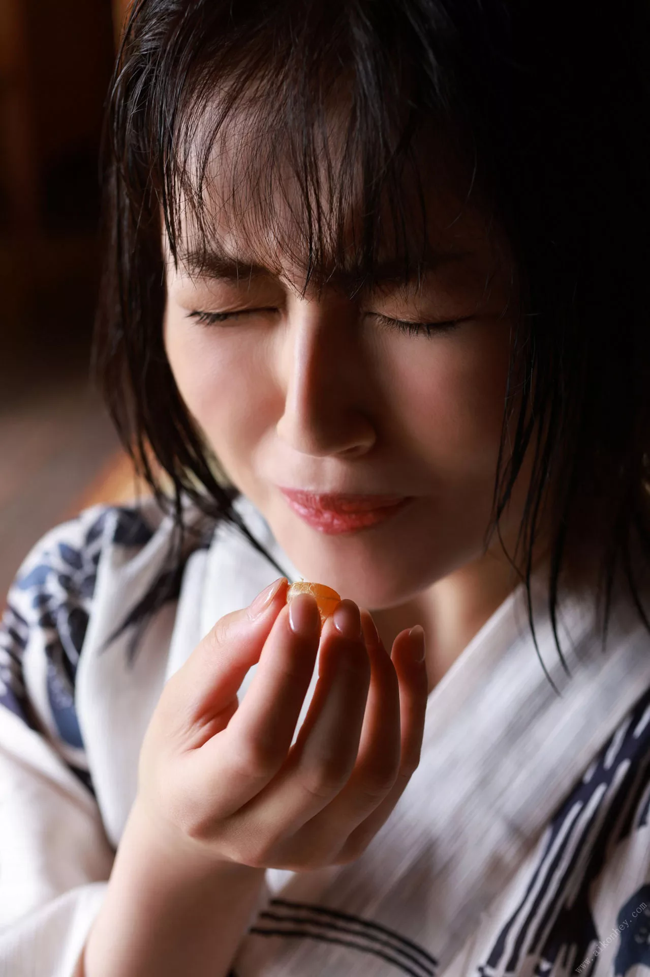 「Ｑｕｅｅｎｓ 新藤まなみfriday摄影集 No.３」 Manami Shindo 全集修正 未公开Ｅｄｉｔｉｏｎ