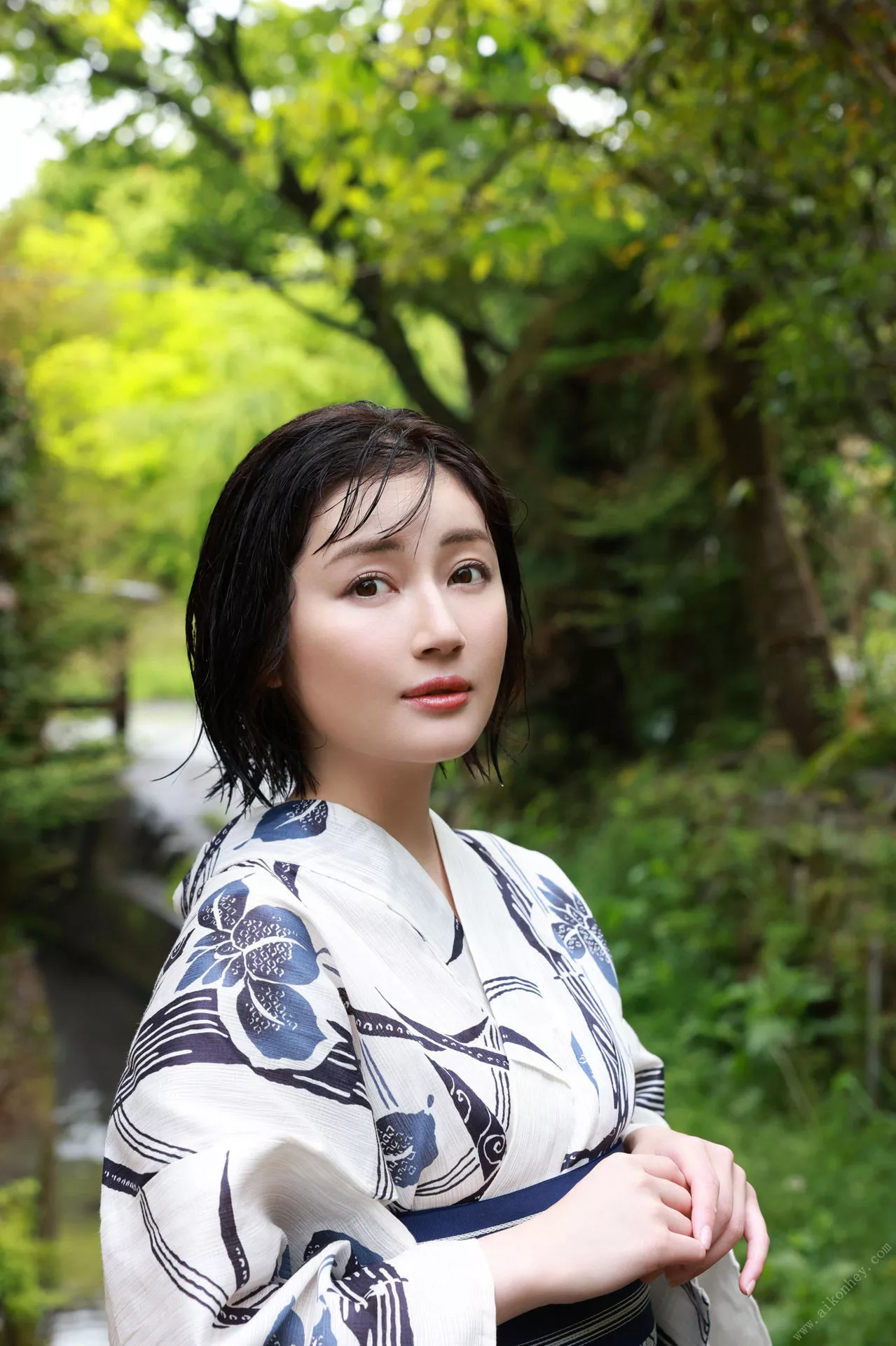 「Ｑｕｅｅｎｓ 新藤まなみfriday摄影集 No.３」 Manami Shindo 全集修正 未公开Ｅｄｉｔｉｏｎ