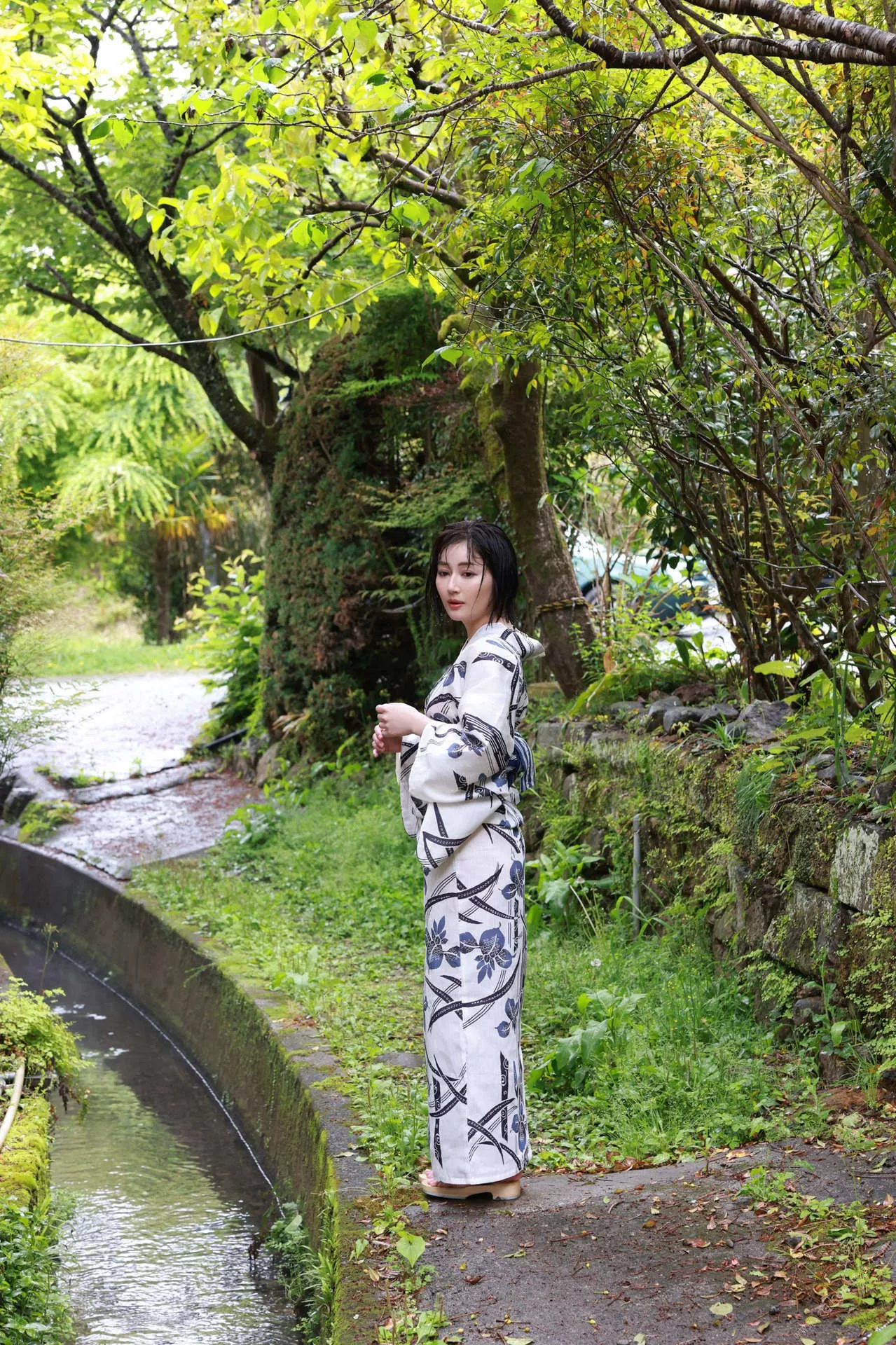 「Ｑｕｅｅｎｓ 新藤まなみfriday摄影集 No.３」 Manami Shindo 全集修正 未公开Ｅｄｉｔｉｏｎ