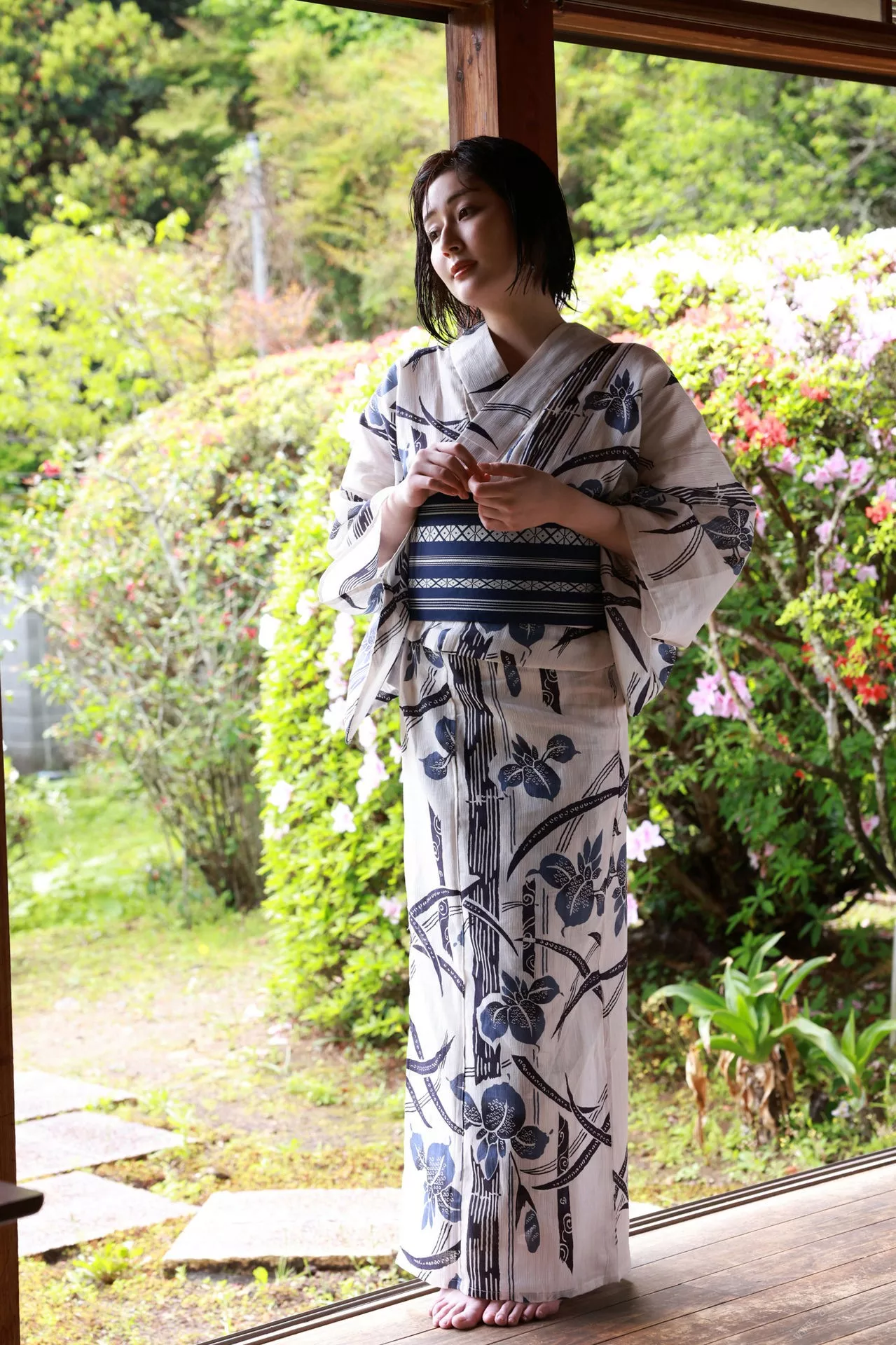 「Ｑｕｅｅｎｓ 新藤まなみfriday摄影集 No.３」 Manami Shindo 全集修正 未公开Ｅｄｉｔｉｏｎ