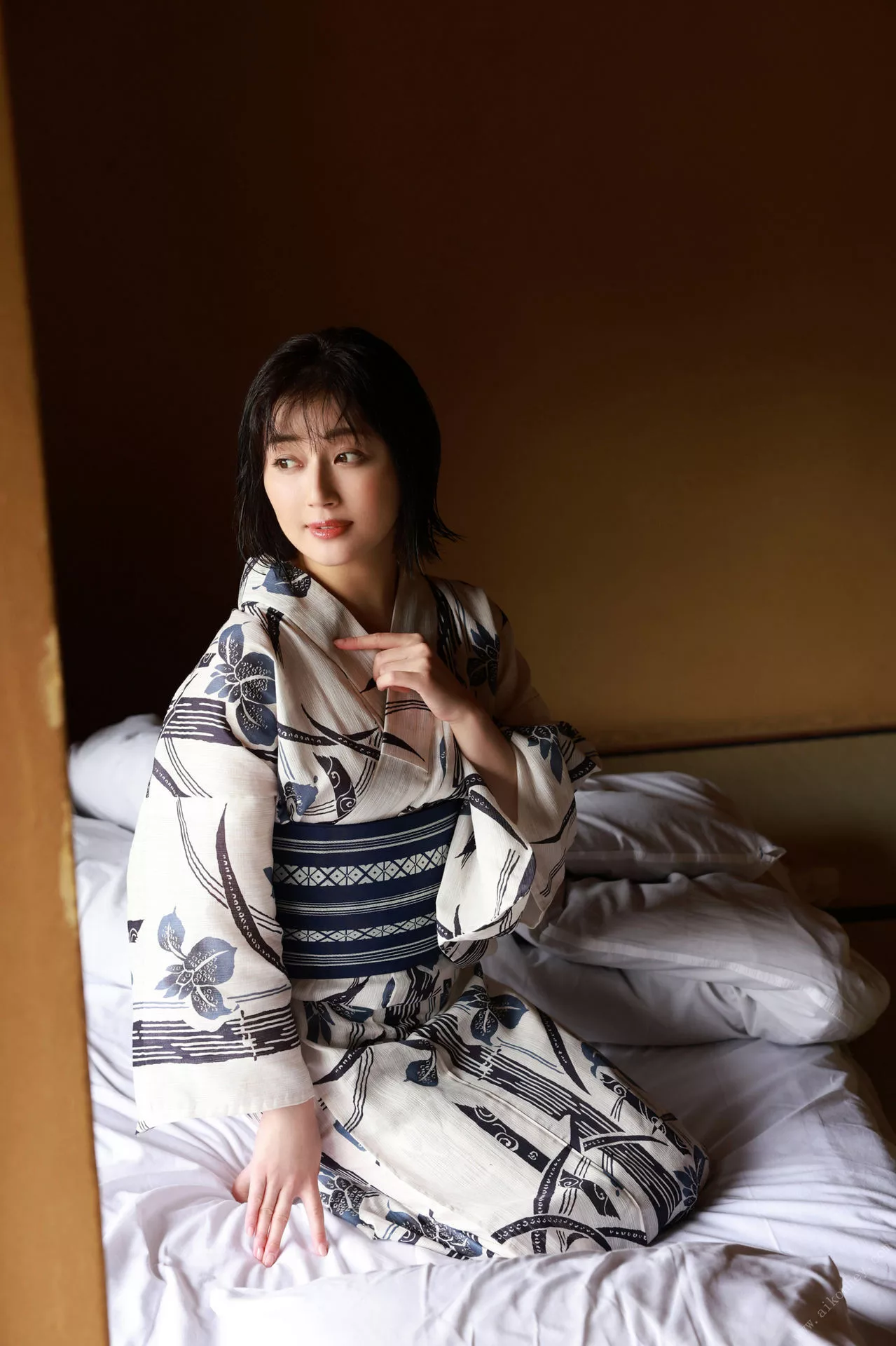 「Ｑｕｅｅｎｓ 新藤まなみfriday摄影集 No.３」 Manami Shindo 全集修正 未公开Ｅｄｉｔｉｏｎ