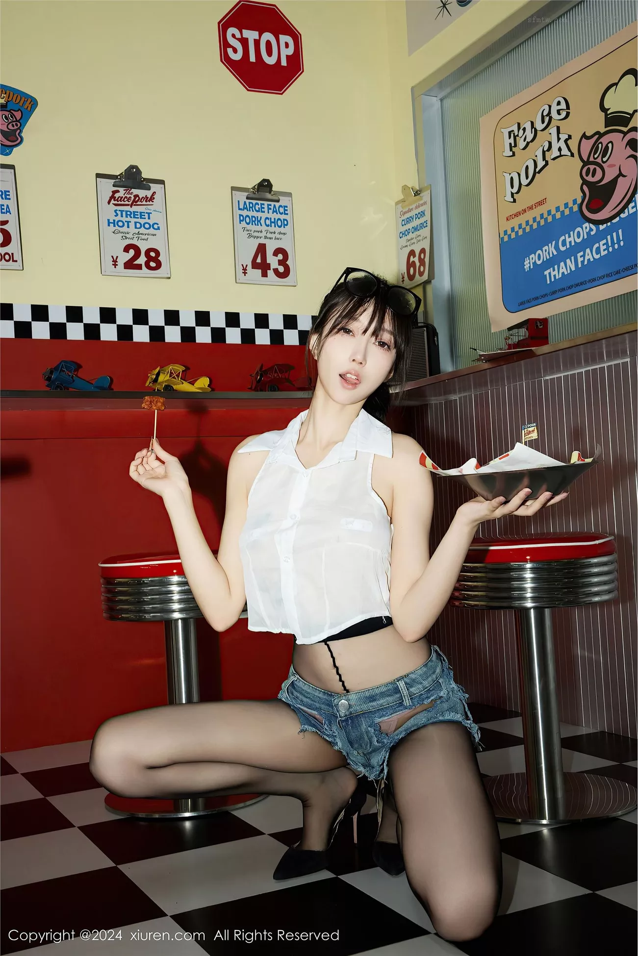 Vol.8811 �h儿�h er 【秀人XiuRen】优质像片