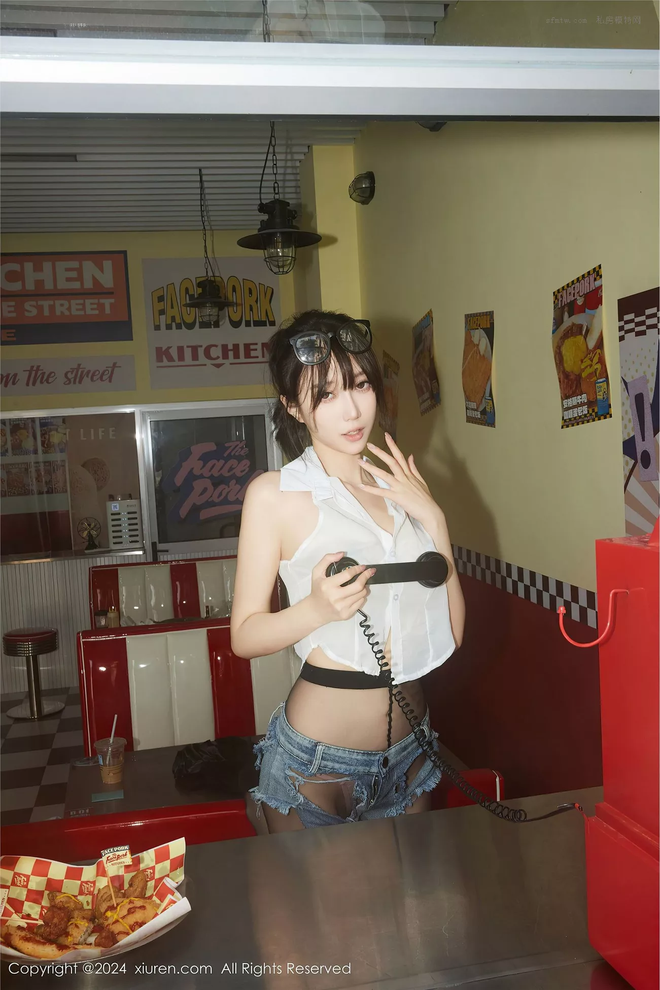 Vol.8811 �h儿�h er 【秀人XiuRen】优质像片