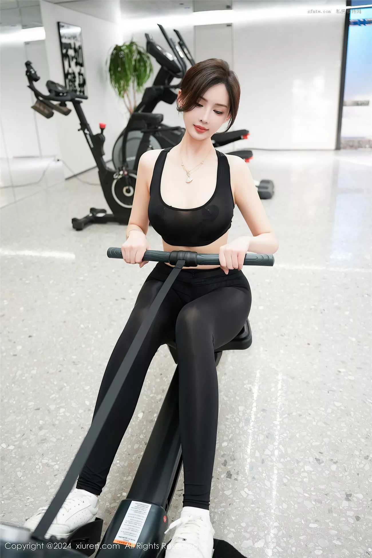 Carol Vol.8810 周妍希 【XIUREN秀人】高清像片 X