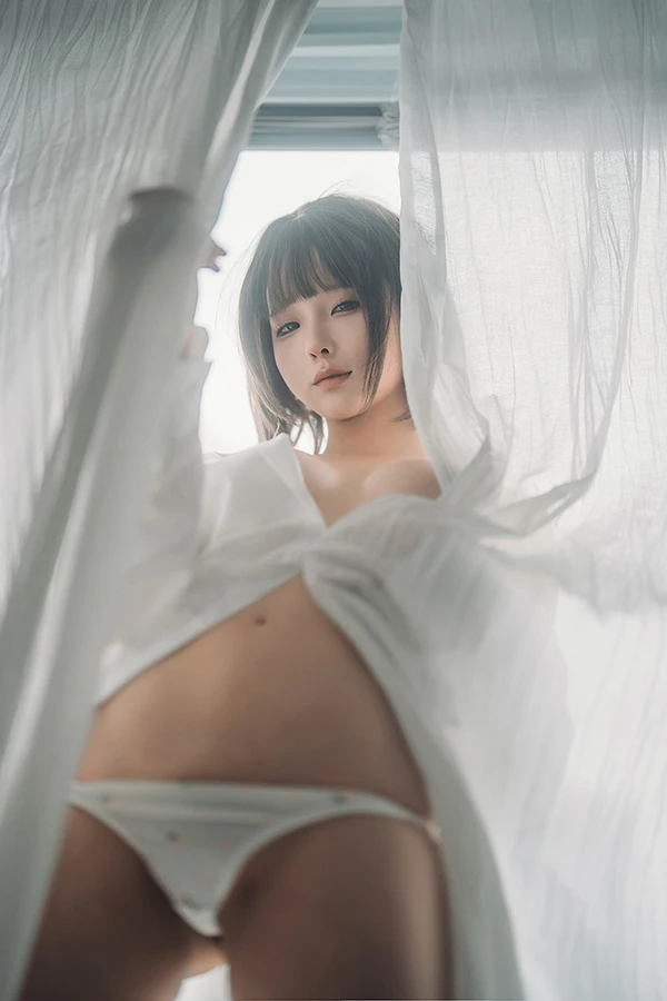 尤物 蠢沫沫 衬衣窝里的风采 网络名人