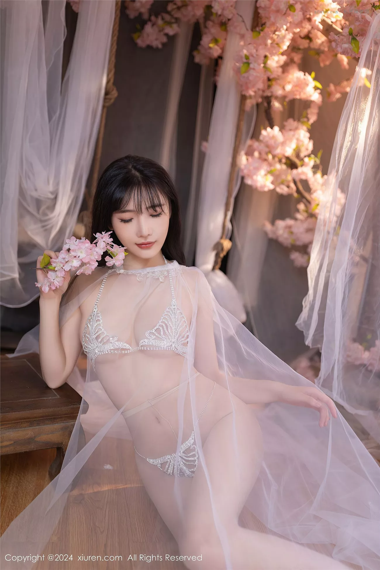【XiuRen秀人】高品质图像 陆萱萱 No.8807
