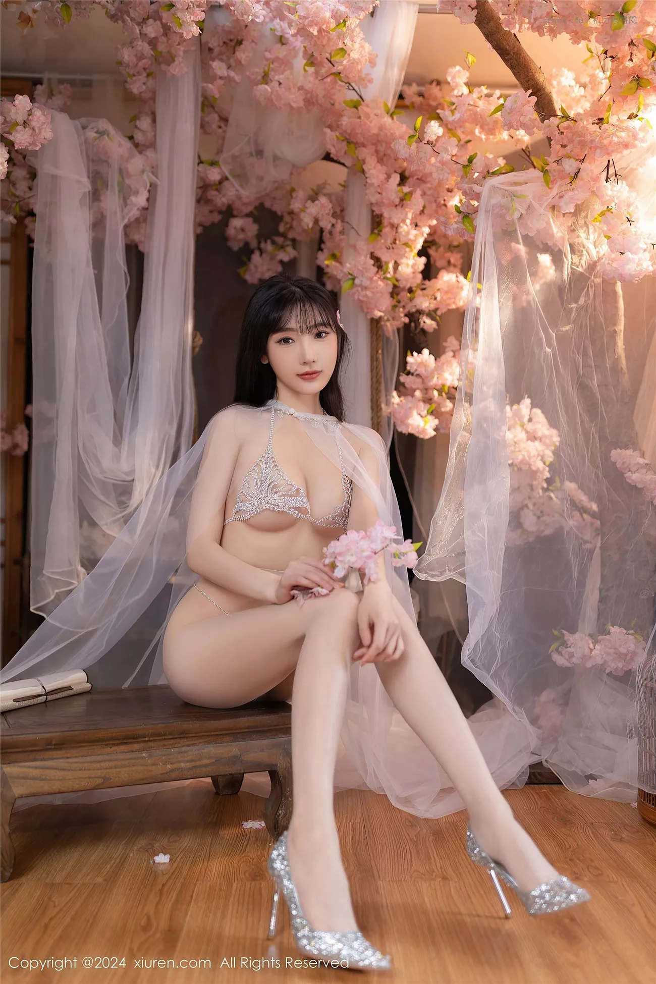 【XiuRen秀人】高品质图像 陆萱萱 No.8807