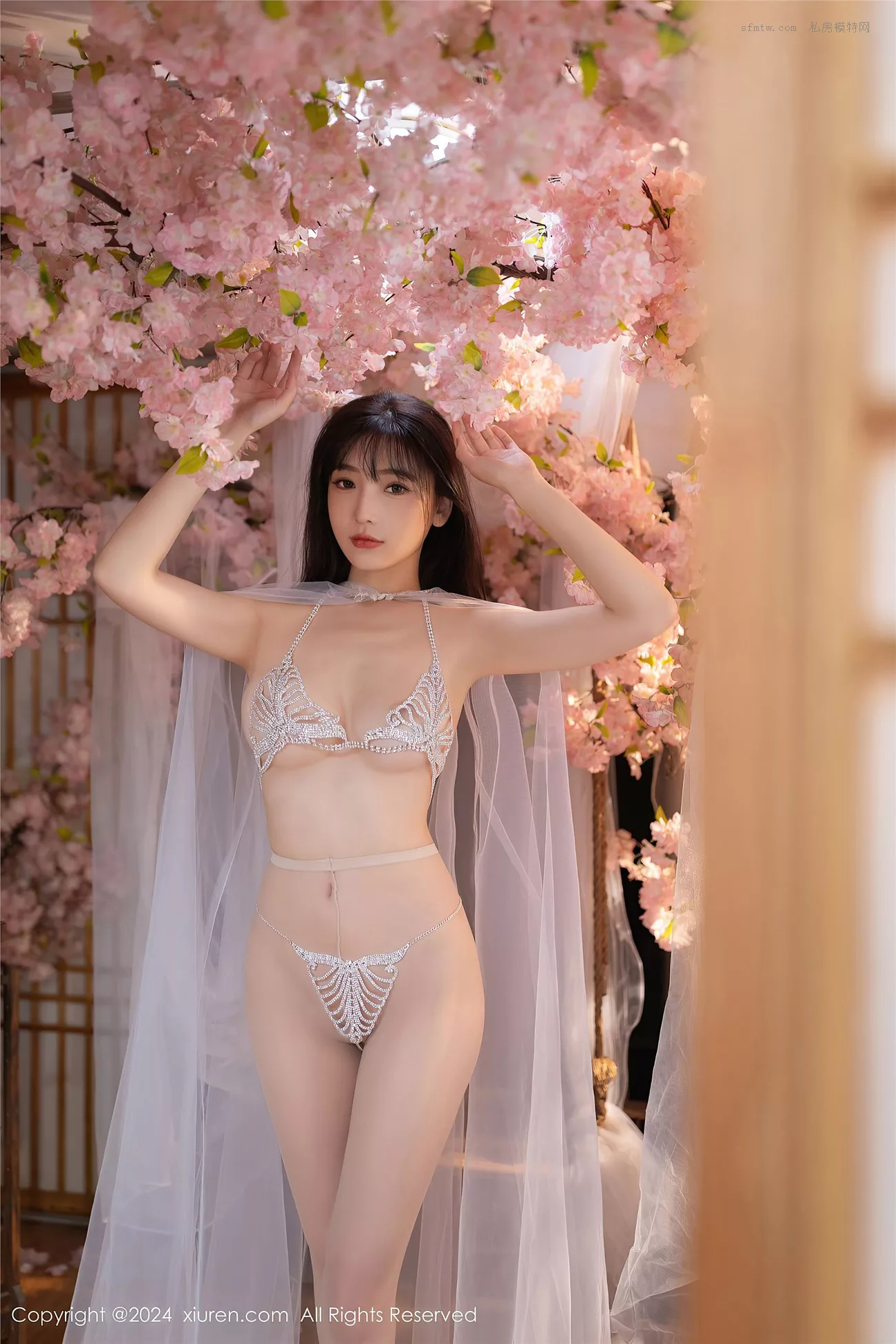 【XiuRen秀人】高品质图像 陆萱萱 No.8807