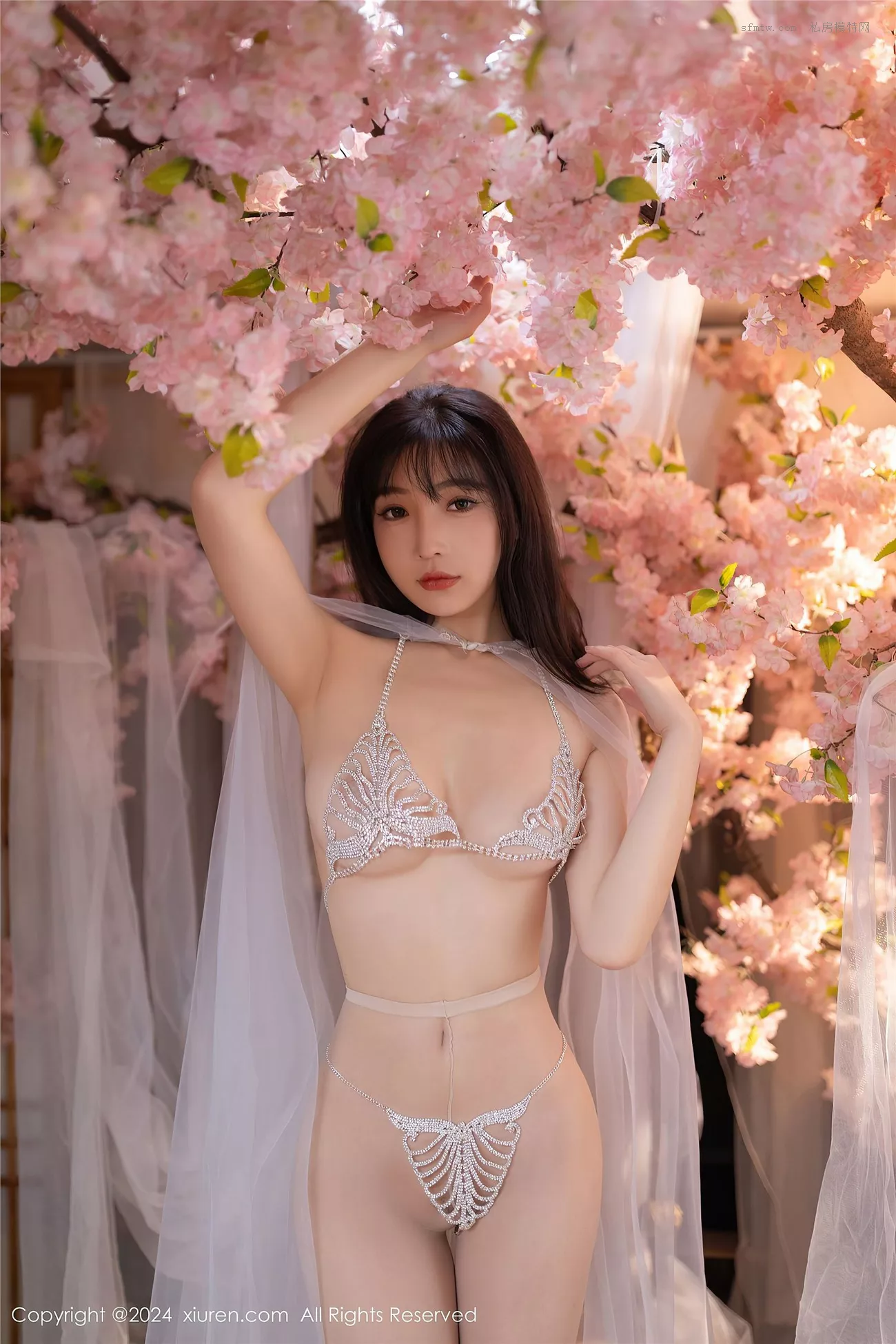 【XiuRen秀人】高品质图像 陆萱萱 No.8807