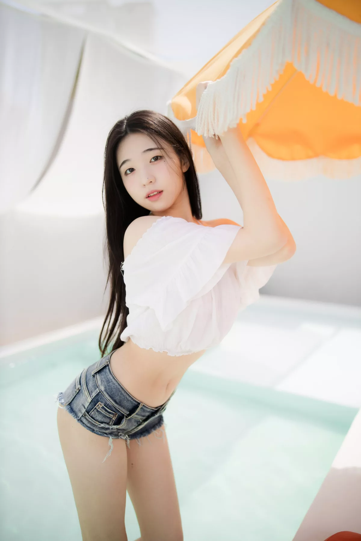 亚洲靓模 “Vacation” Mini Photobook 摄影 Woo Yeon