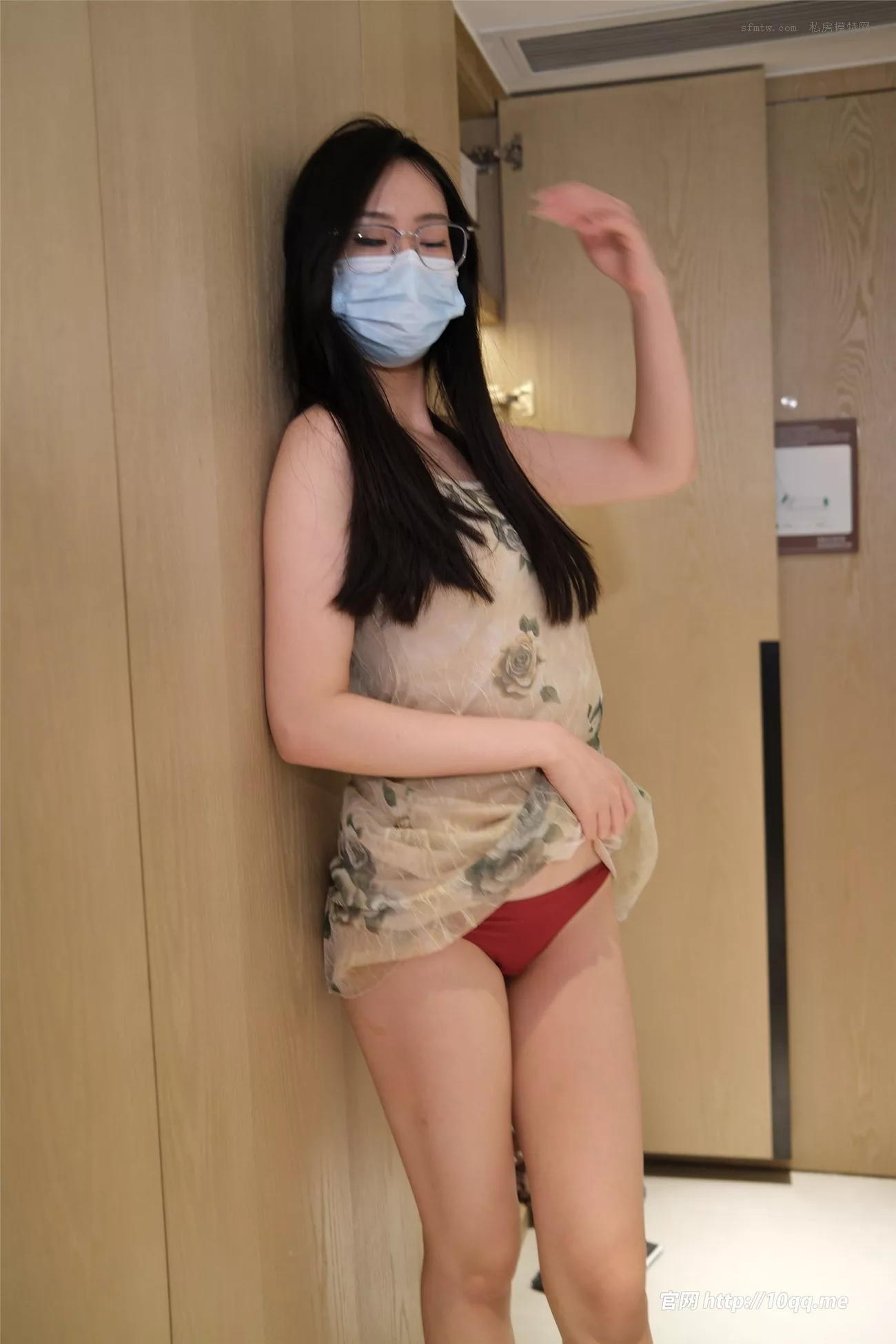 肉丝真空姑娘摄影】 No.2992 【ROSI 口罩组列