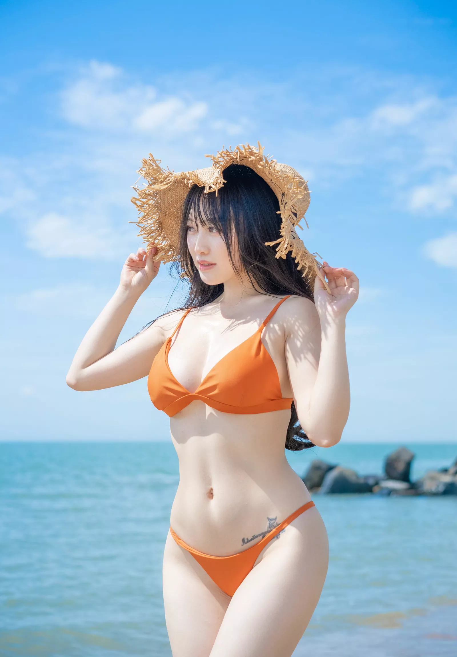 小何同学 �C 【20P33M】 056 尾巴沙滩