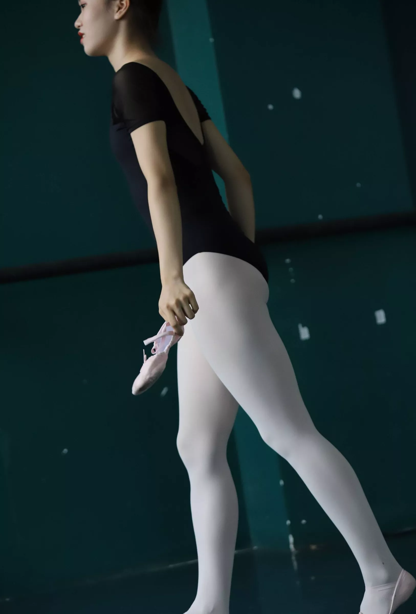 【大西瓜图集】 W004 多色舞蹈服3【129P】