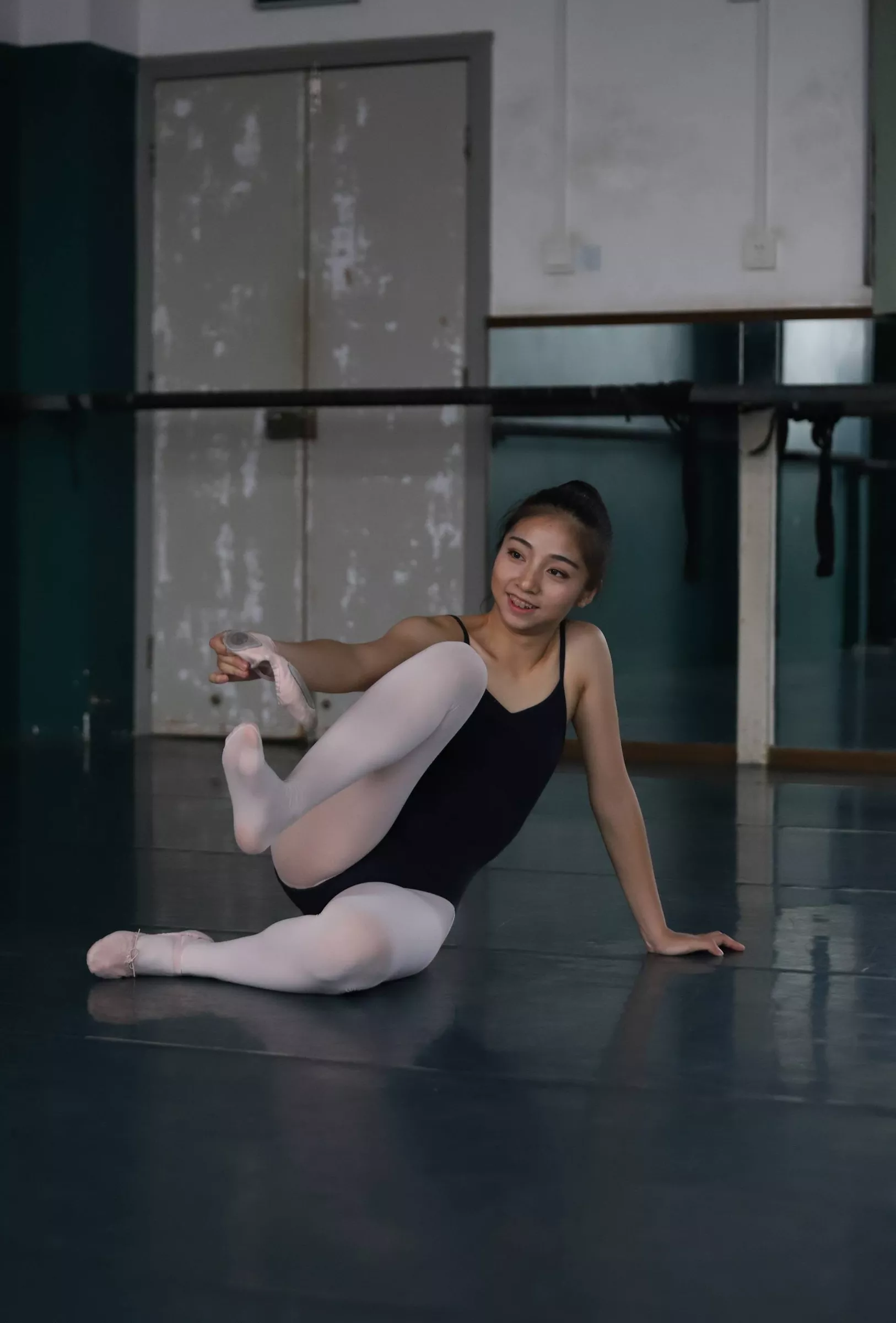 【大西瓜图集】 W004 多色舞蹈服3【129P】