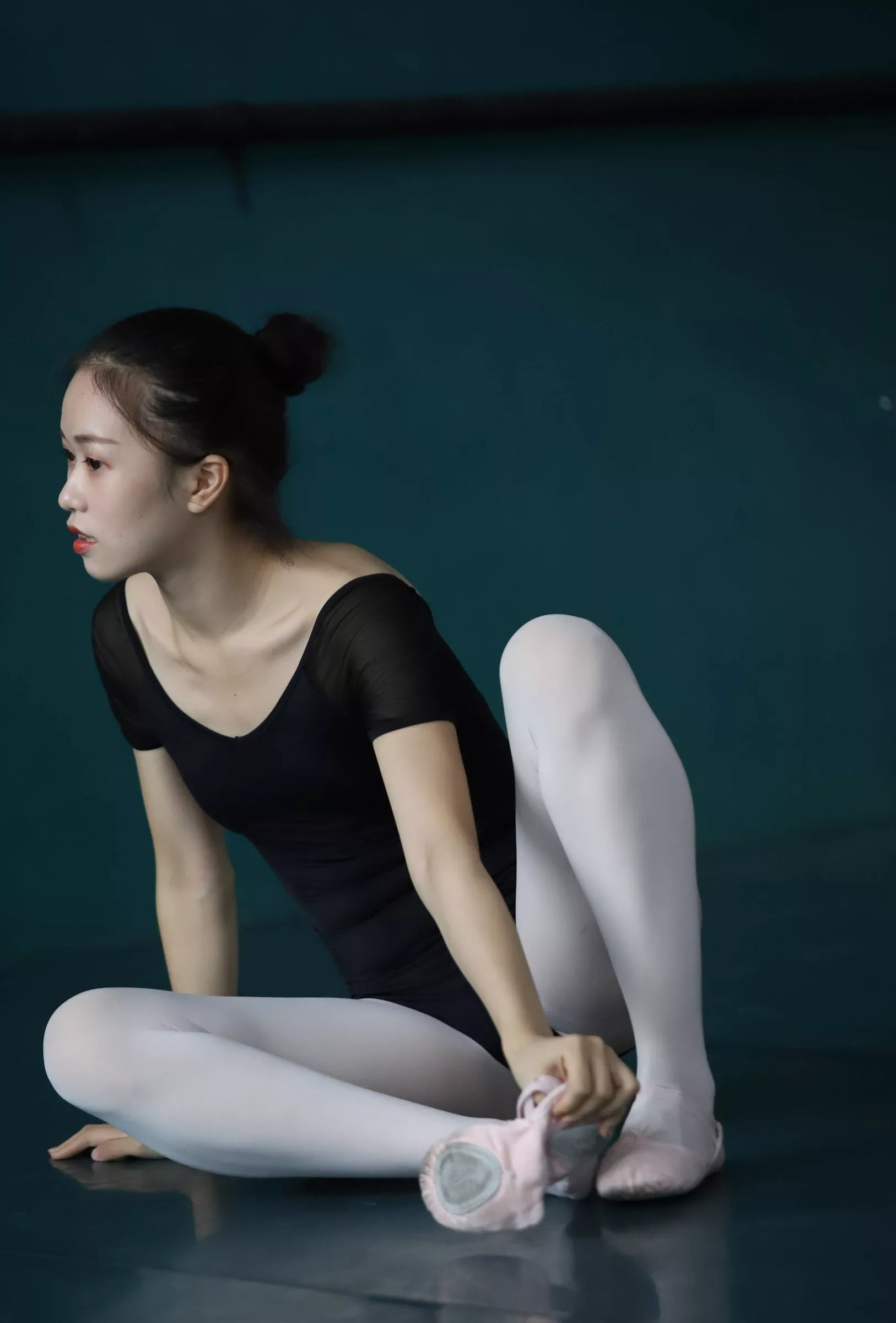 【大西瓜图集】 W004 多色舞蹈服3【129P】