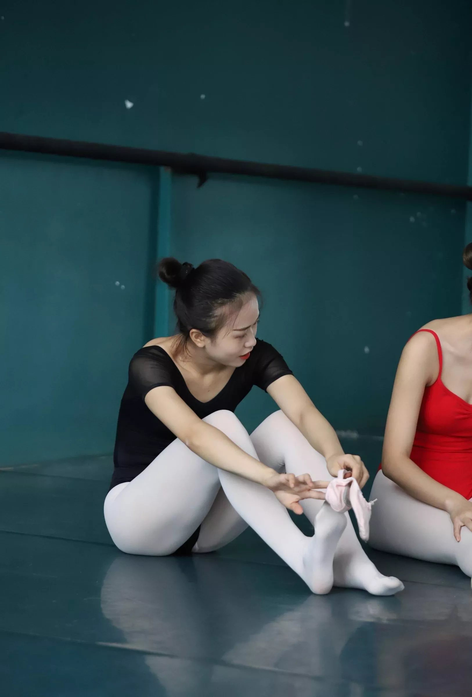 【大西瓜图集】 W004 多色舞蹈服3【129P】