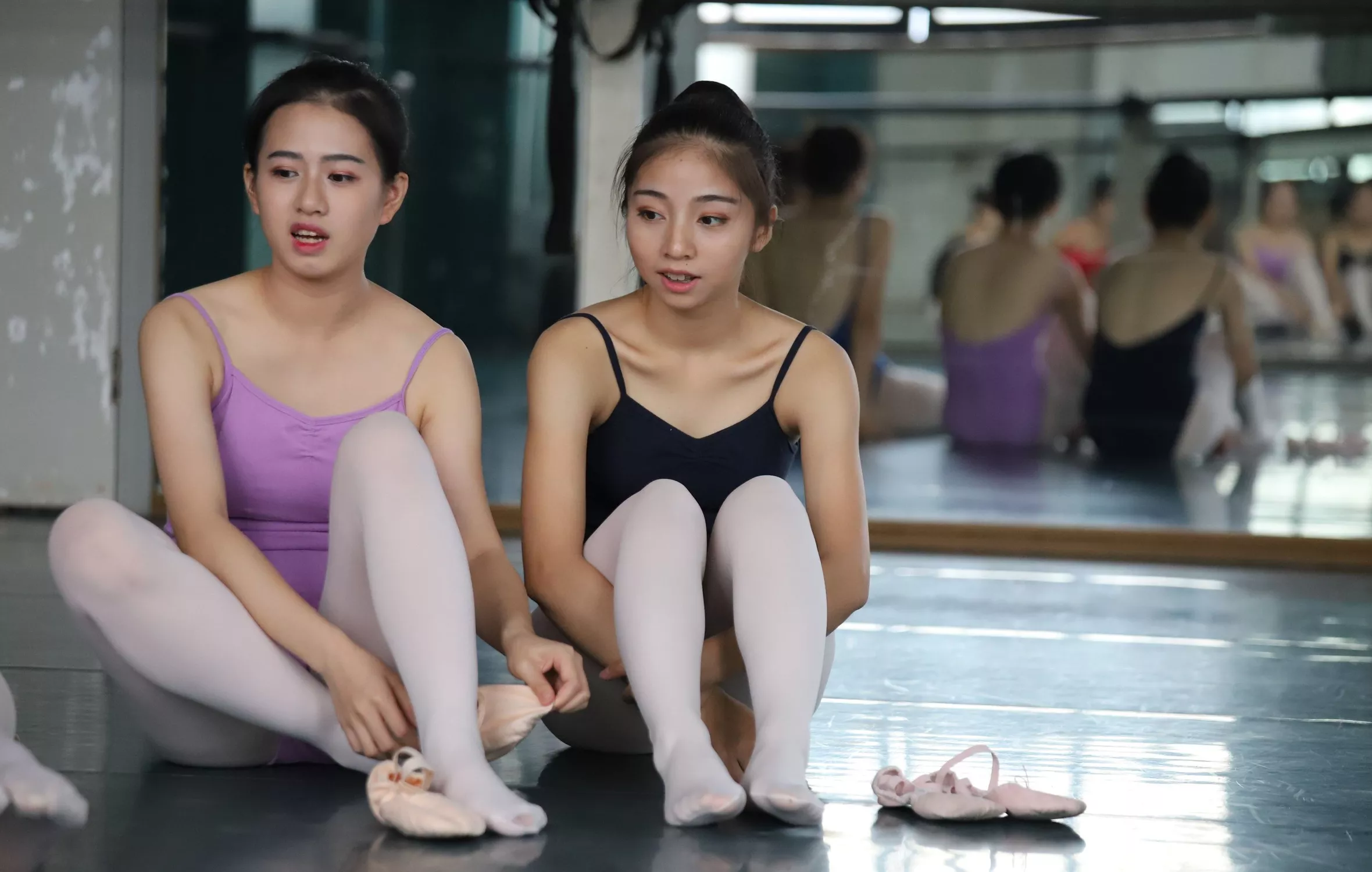 【大西瓜图集】 W004 多色舞蹈服3【129P】