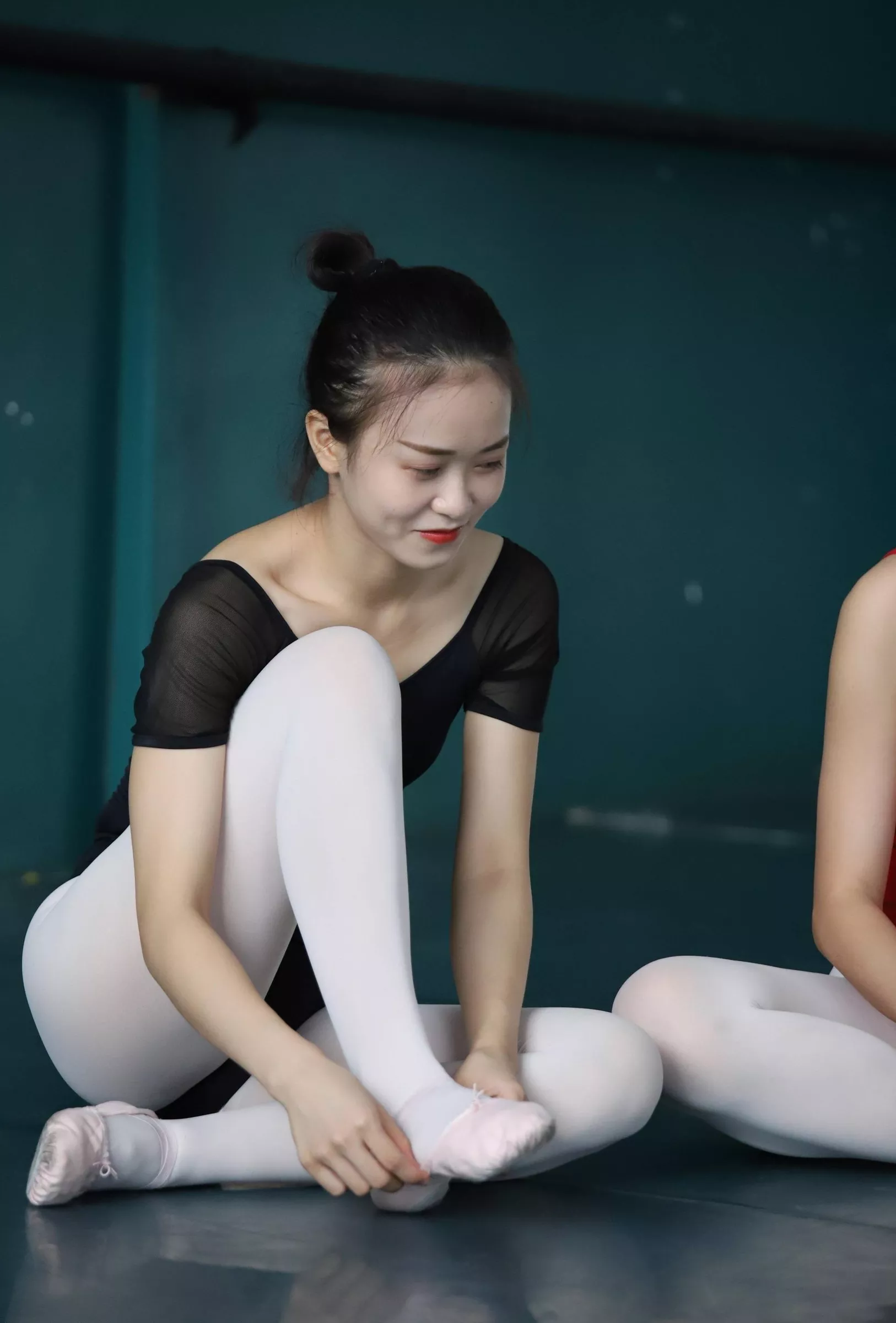 【大西瓜图集】 W004 多色舞蹈服3【129P】