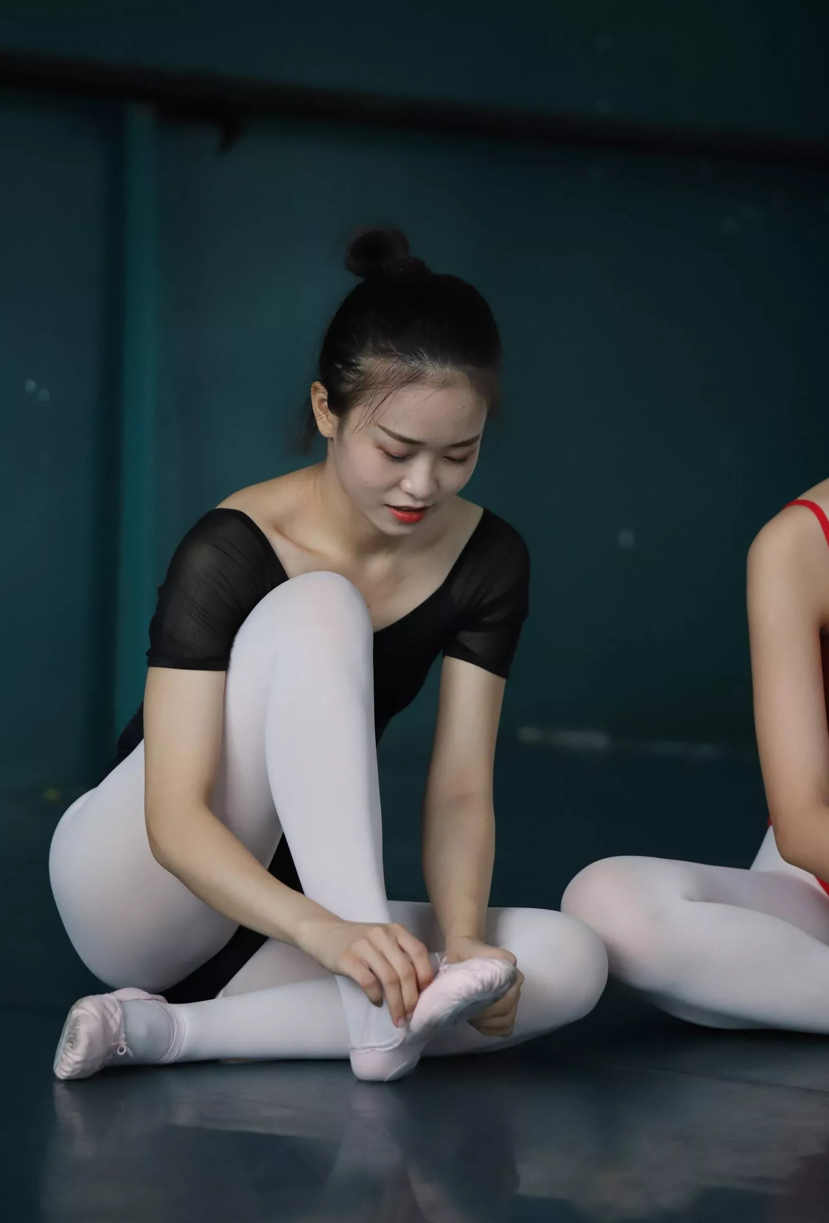 【大西瓜图集】 W004 多色舞蹈服3【129P】