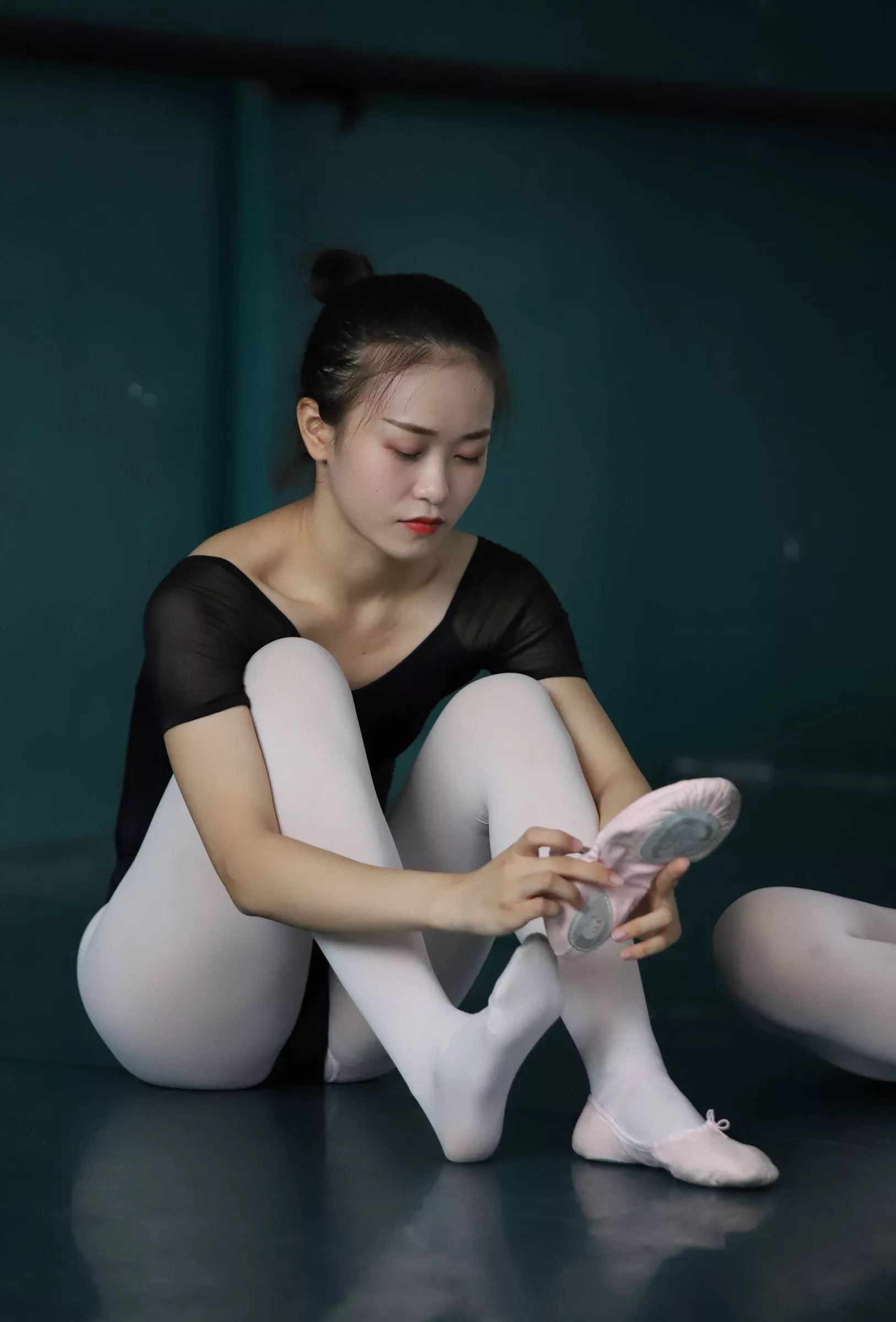 【大西瓜图集】 W004 多色舞蹈服3【129P】