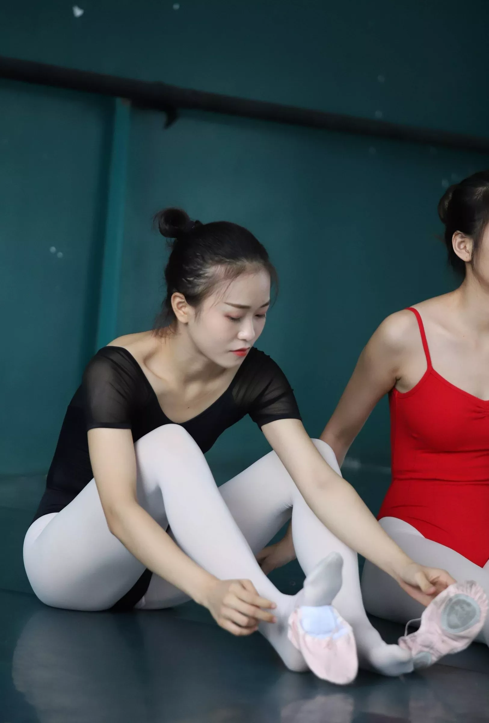 【大西瓜图集】 W004 多色舞蹈服3【129P】