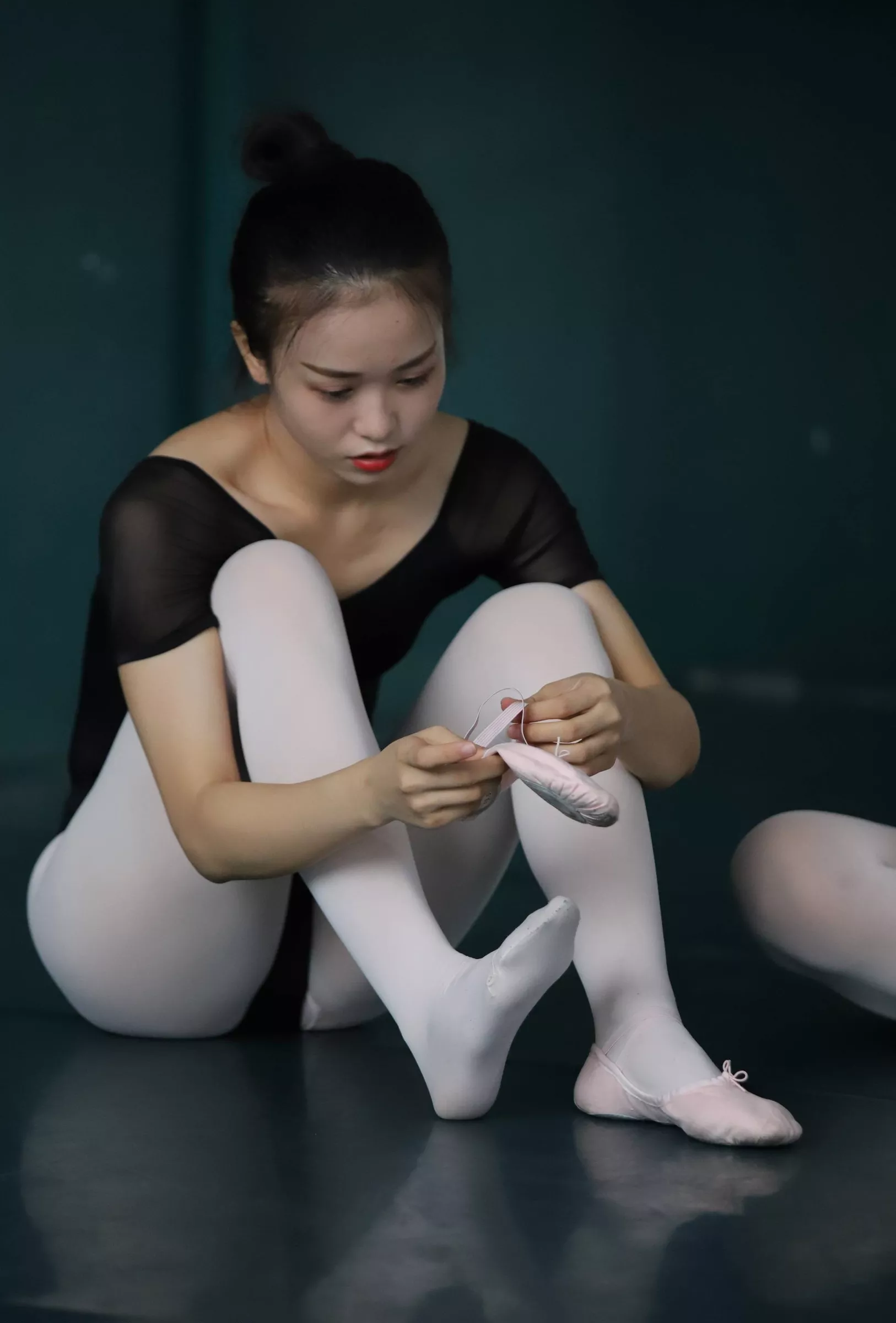 【大西瓜图集】 W004 多色舞蹈服3【129P】