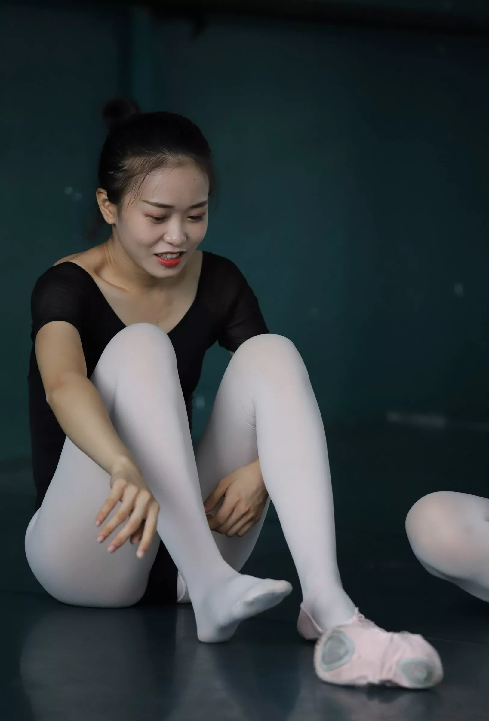 【大西瓜图集】 W004 多色舞蹈服3【129P】