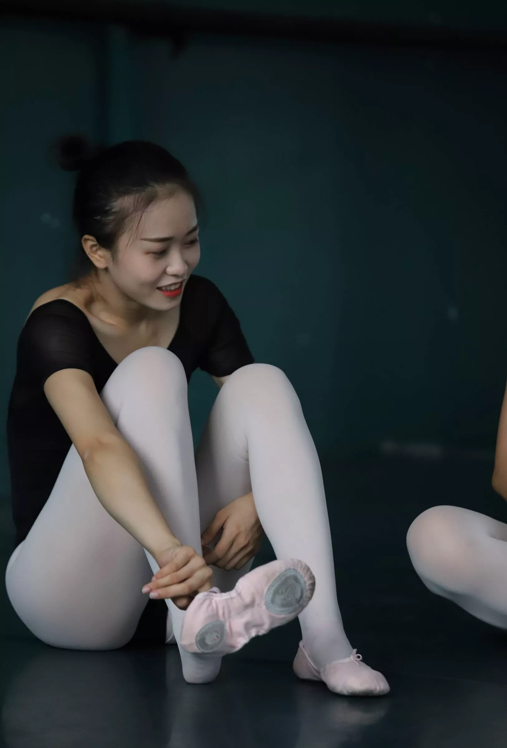 【大西瓜图集】 W004 多色舞蹈服3【129P】