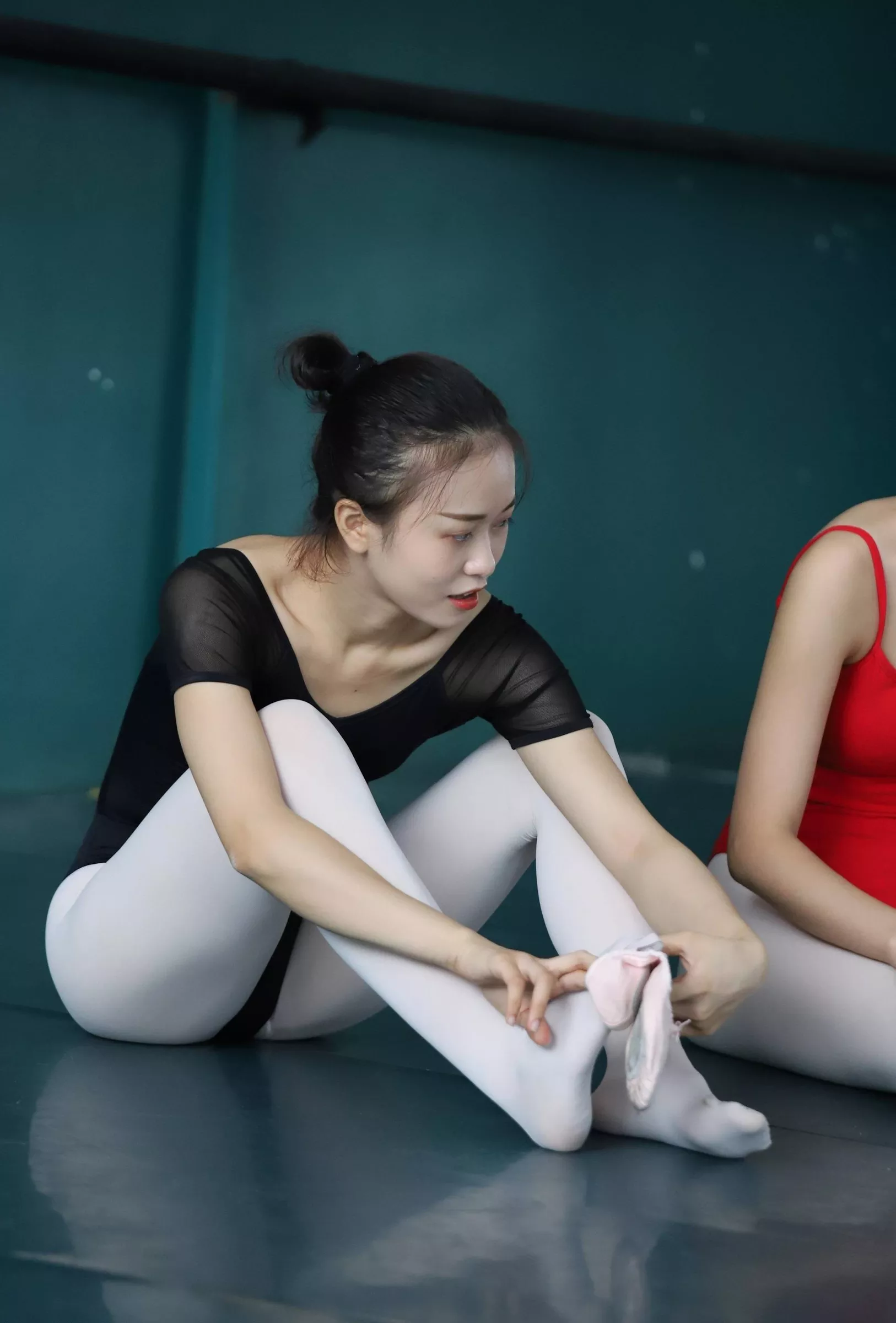 【大西瓜图集】 W004 多色舞蹈服3【129P】