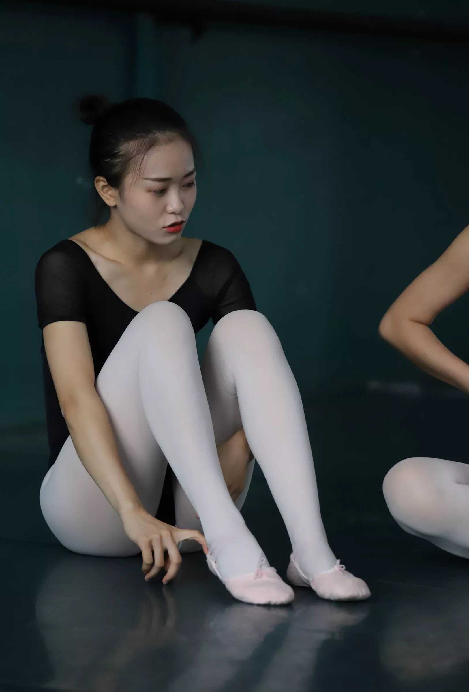 【大西瓜图集】 W004 多色舞蹈服3【129P】