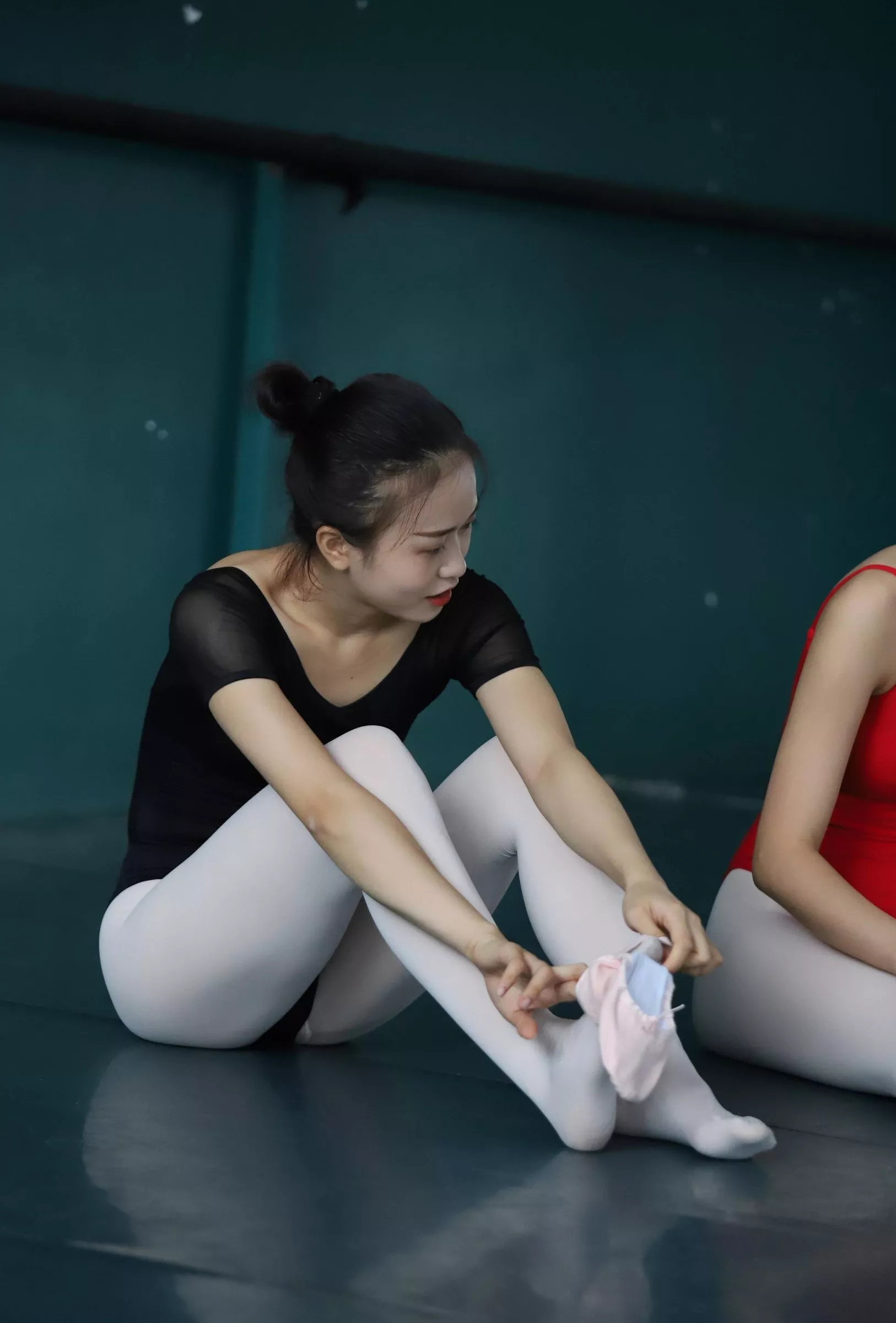 【大西瓜图集】 W004 多色舞蹈服3【129P】