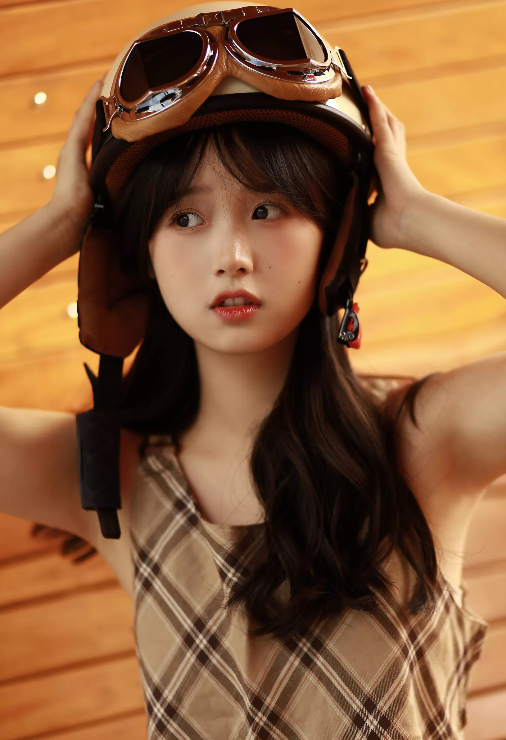 【YITUYU艺图语】2022.10.06 至春禾【21+1P／209MB】 游乐园记