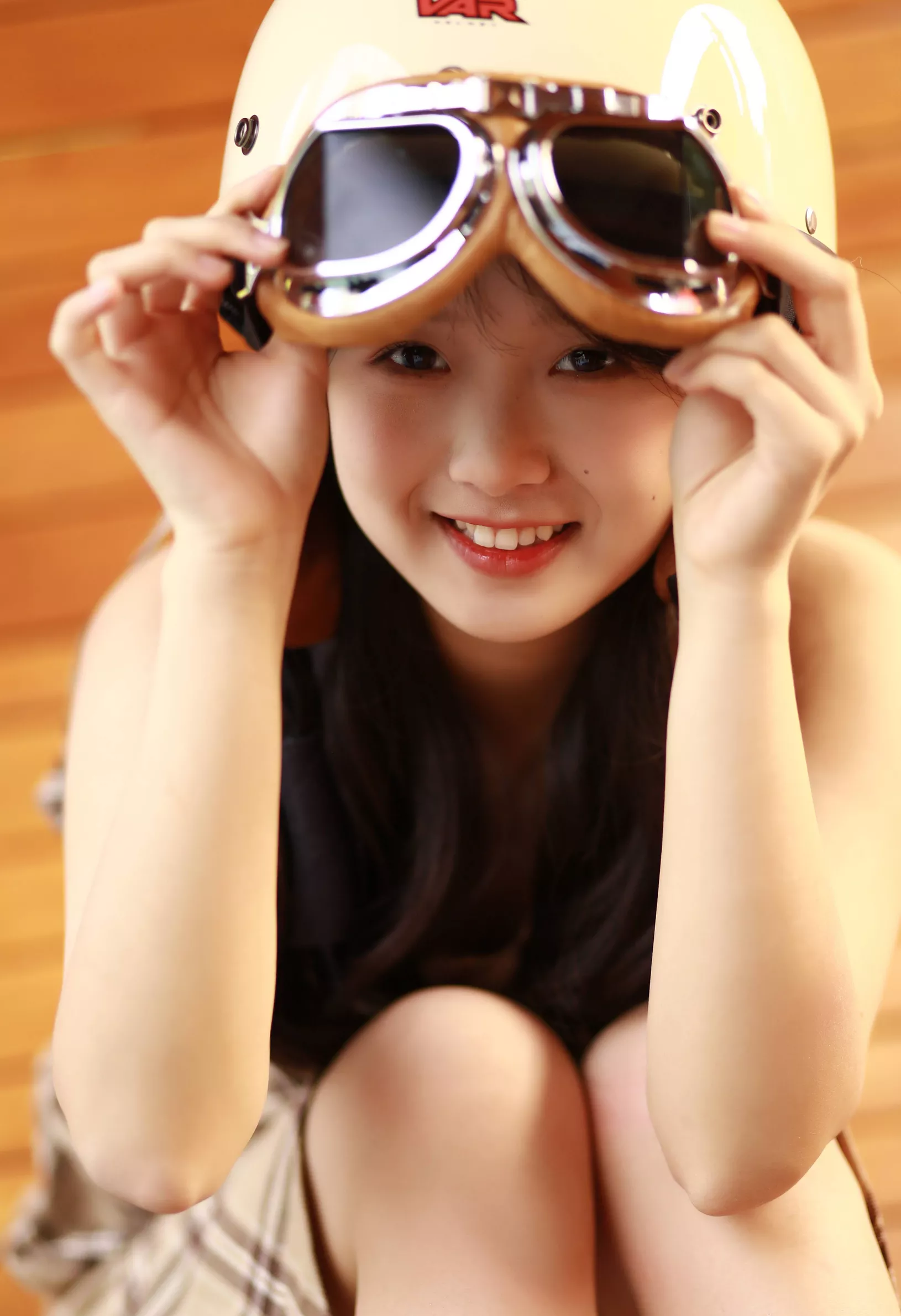 【YITUYU艺图语】2022.10.06 至春禾【21+1P／209MB】 游乐园记