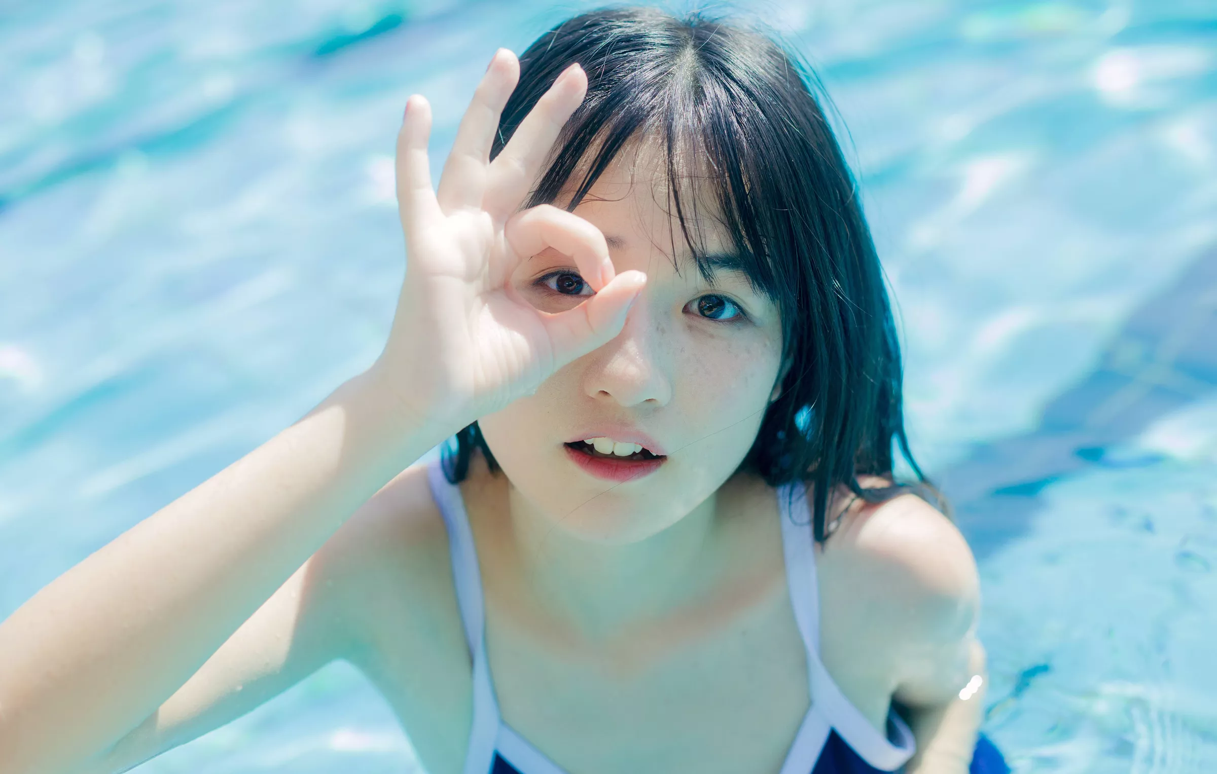 【YITUYU艺图语】2022.10.06 水也会融化吗 小怡美媚cute【32+1P／309MB】