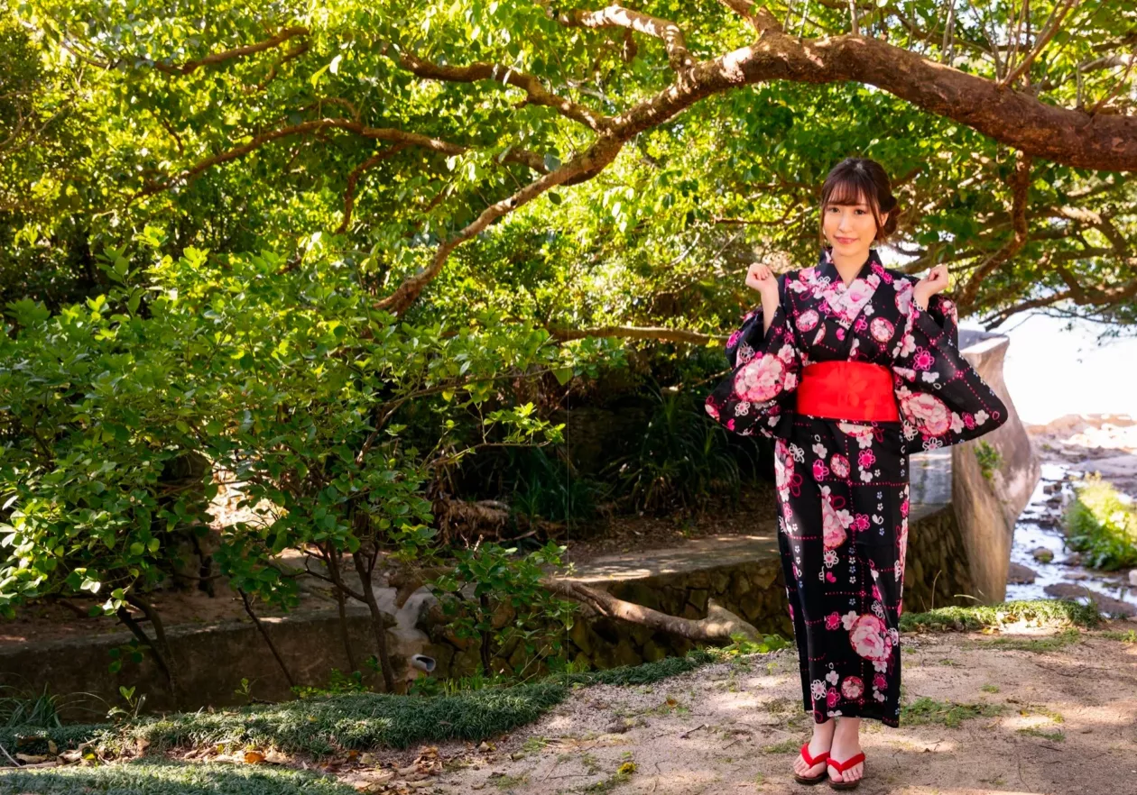 写真集 华丽布丁 【Photobook】 日下部佳奈 (81P)