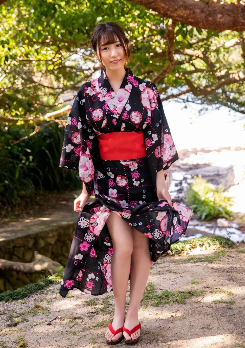 写真集 华丽布丁 【Photobook】 日下部佳奈 (81P)