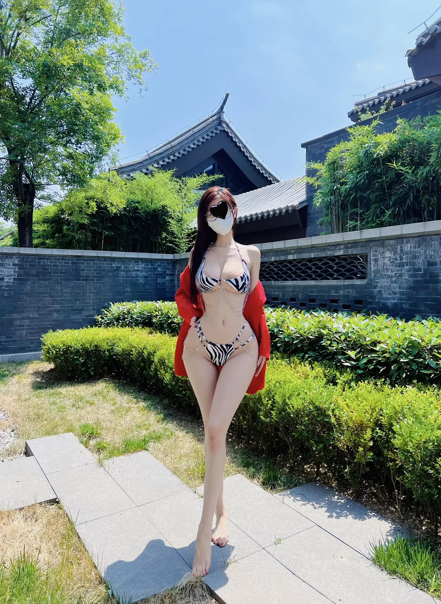 �C 微密圈系列 【29P1V】 斑马纹三点式泳衣 131.脸红Dearie