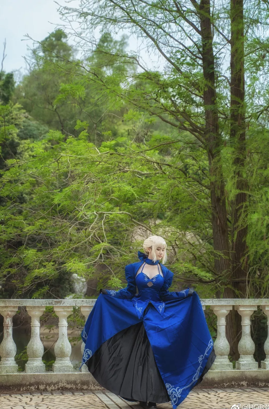 (写真： 美女cosplay (9P) BOB劲) 阿尔托莉雅・潘德拉贡 FATE Karaoke文
