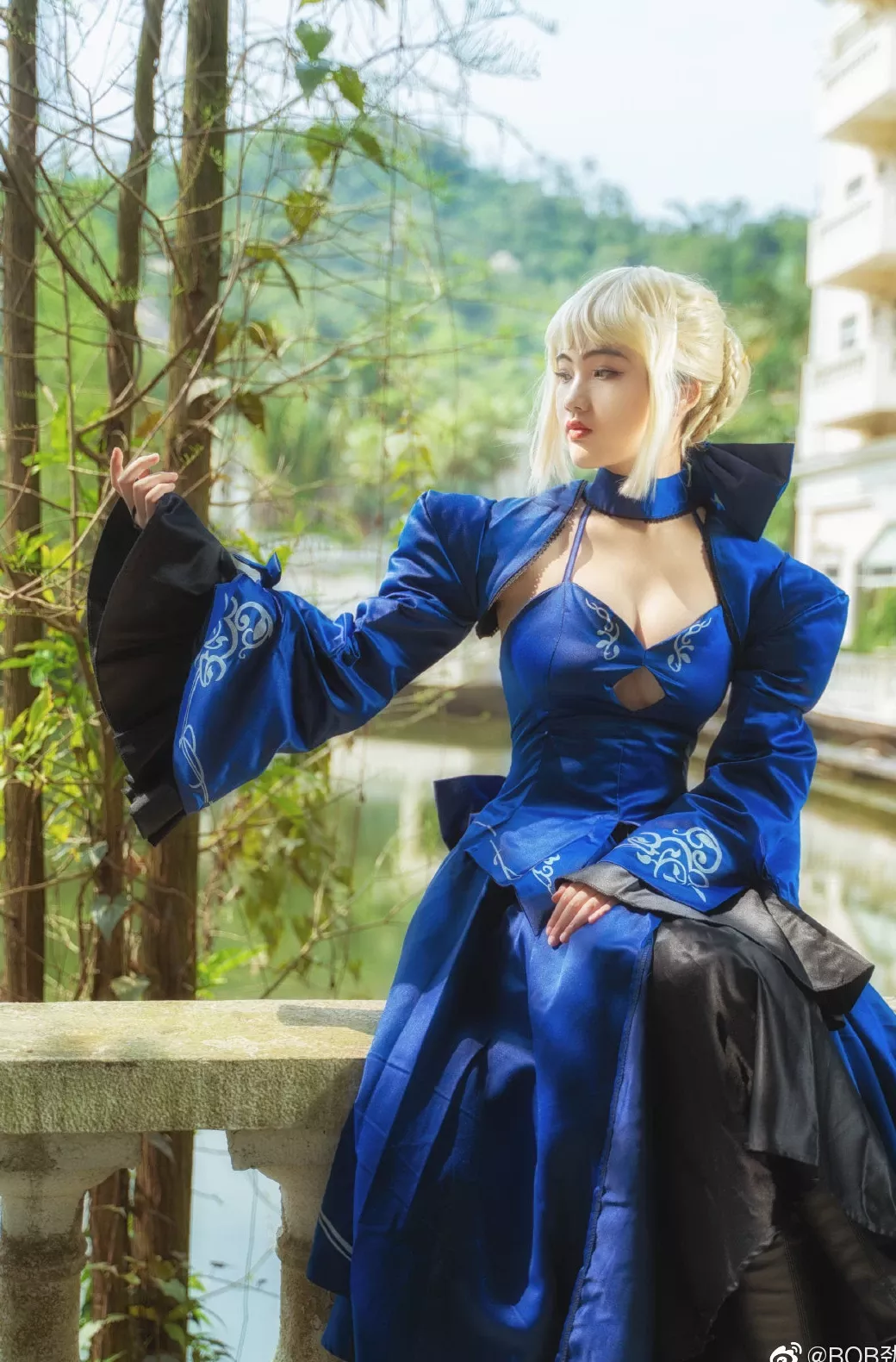 (写真： 美女cosplay (9P) BOB劲) 阿尔托莉雅・潘德拉贡 FATE Karaoke文
