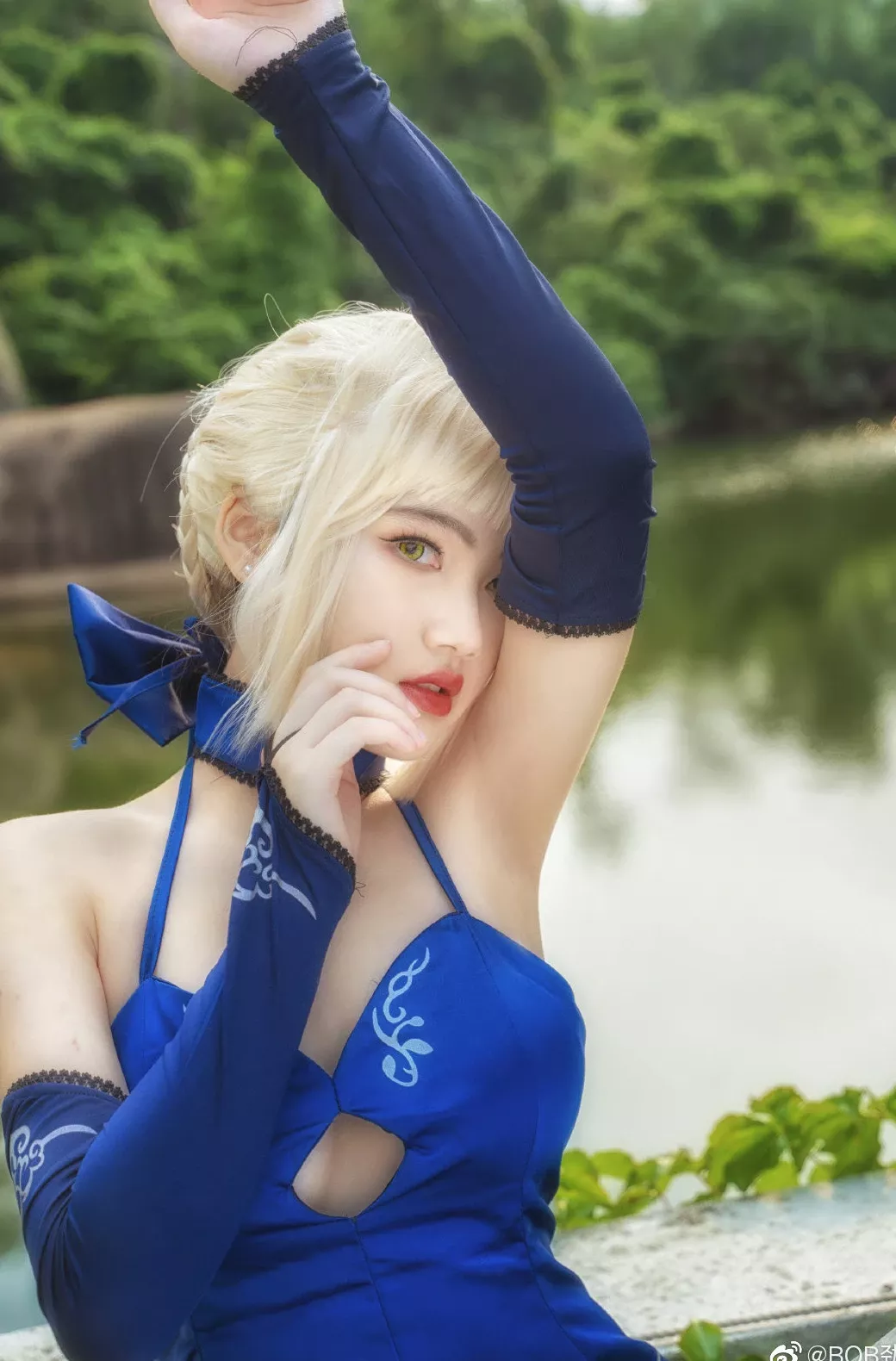 (写真： 美女cosplay (9P) BOB劲) 阿尔托莉雅・潘德拉贡 FATE Karaoke文
