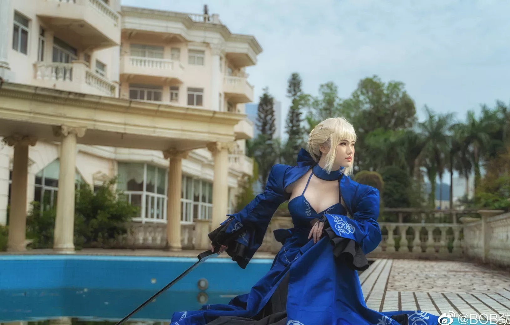 (写真： 美女cosplay (9P) BOB劲) 阿尔托莉雅・潘德拉贡 FATE Karaoke文