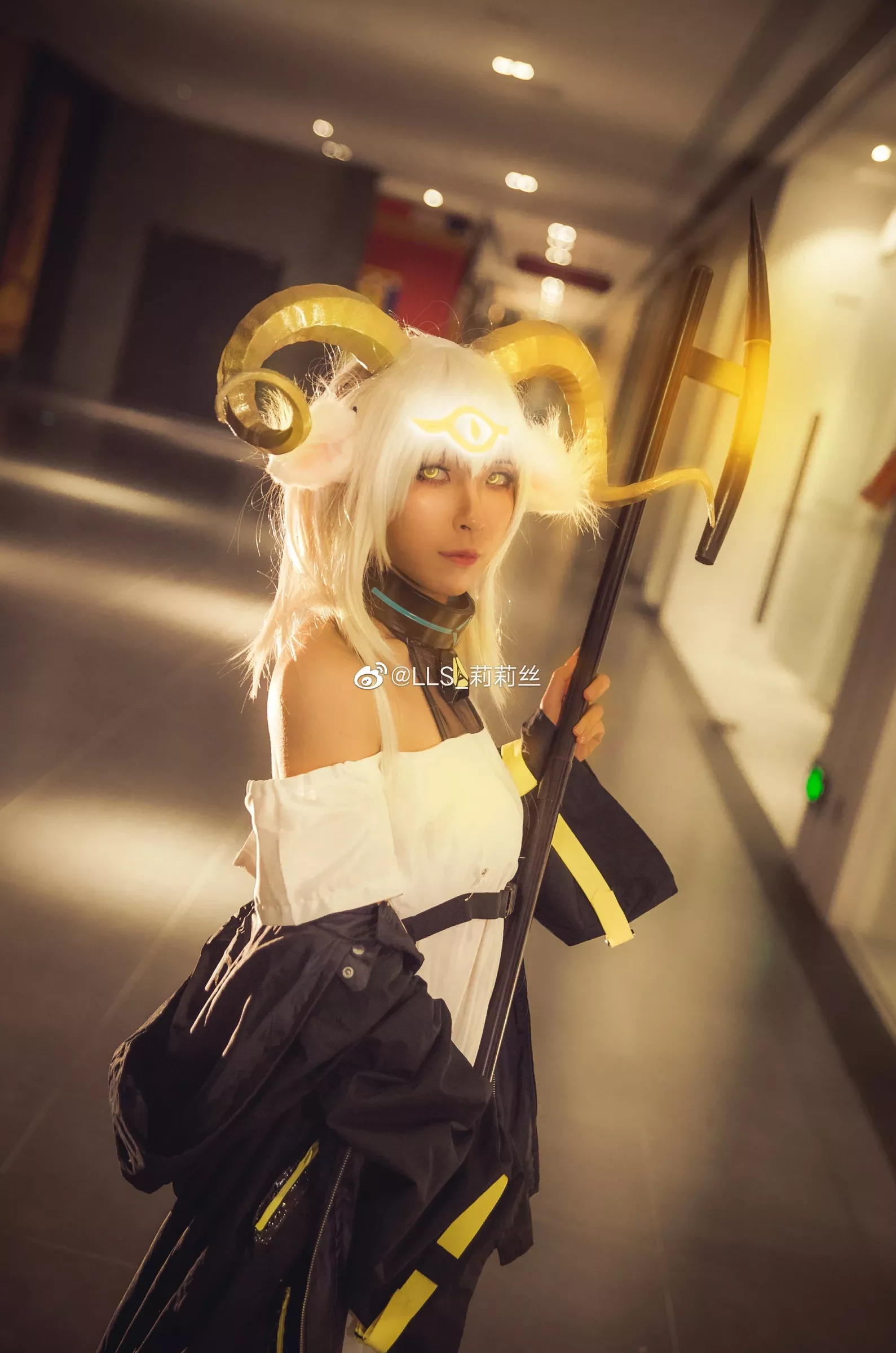 LLS_莉莉丝 蜜蜡 (萤火虫动漫游戏嘉年华) (10P) 明日方舟 仙女cosplay