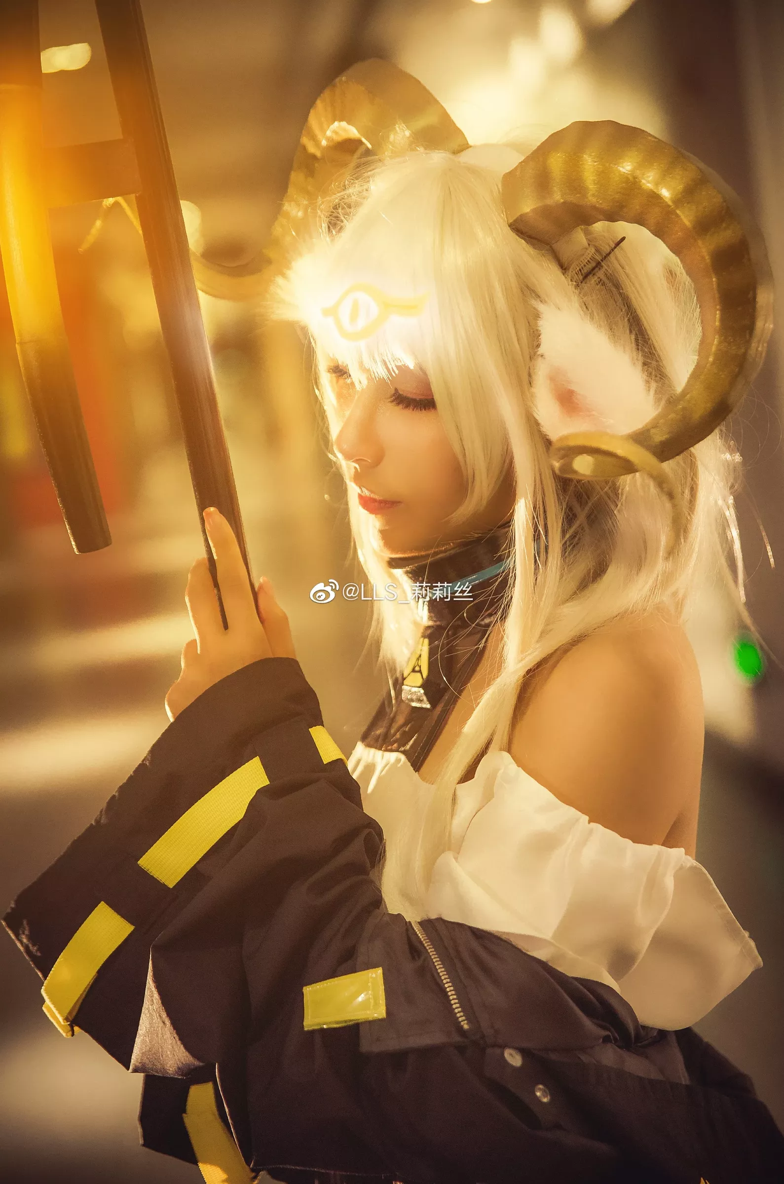 LLS_莉莉丝 蜜蜡 (萤火虫动漫游戏嘉年华) (10P) 明日方舟 仙女cosplay